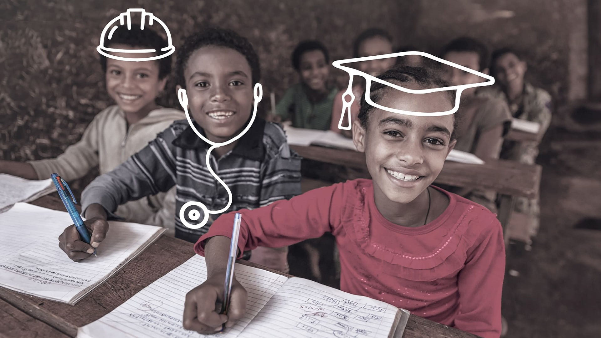 الهلال الأحمر يطلق حملته السنوية لدعم التعليم ومساعدة آلاف الطلاب 