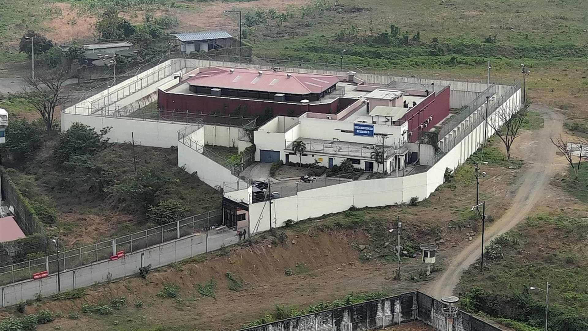 Ecuador foils attack on prison by explosive-laden drone 