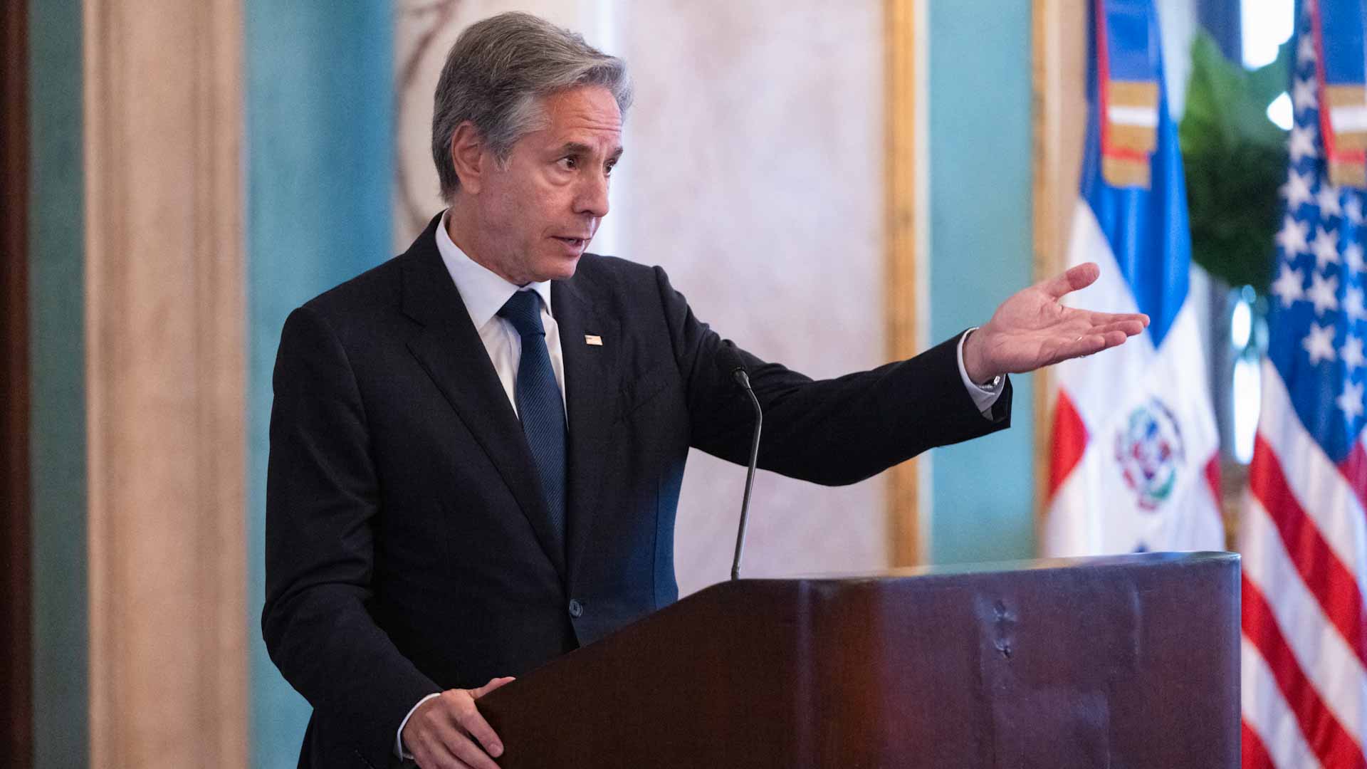 بمصادرة طائرة الرئيس.. واشنطن ستواصل تطبيق العقوبات على فنزويلا 