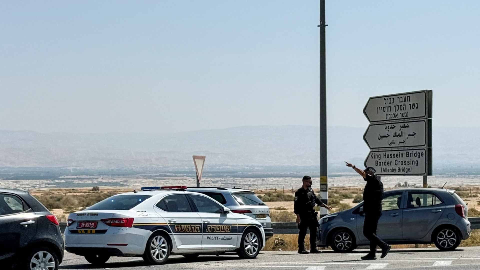 Jordan closes bridge with West Bank after shooting incident 