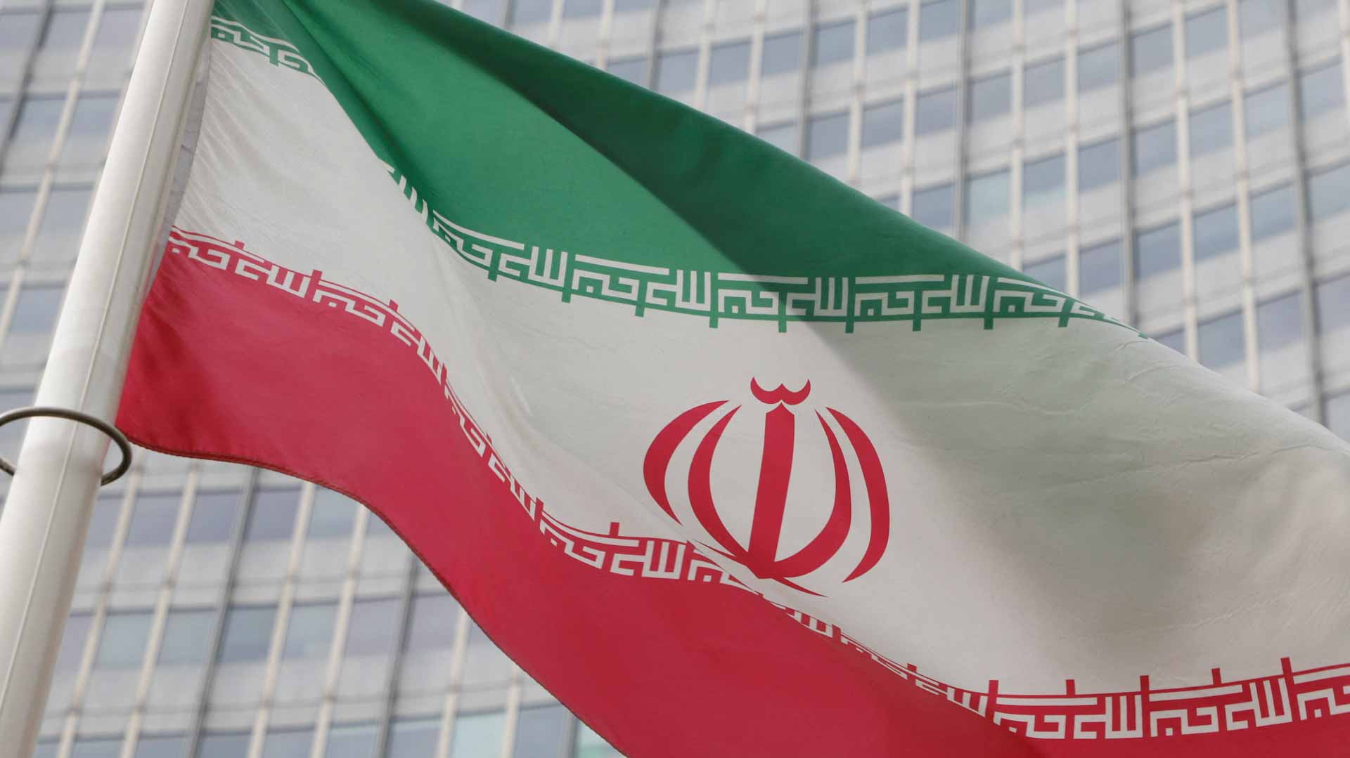إيران تنفي تقارير عن نقلها صواريخ إلى روسيا