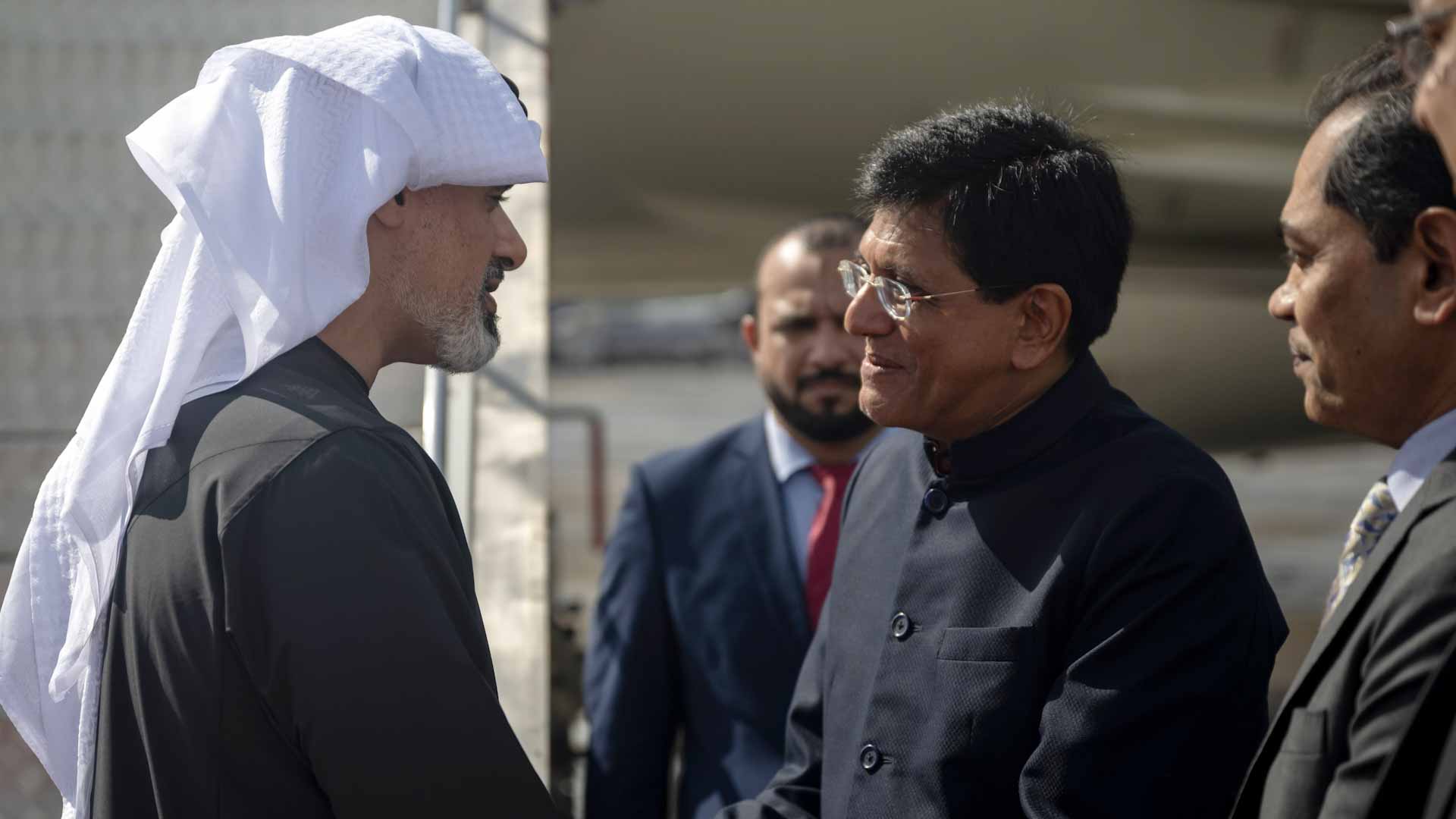 ولي عهد أبوظبي يختتم زيارة رسمية إلى الهند