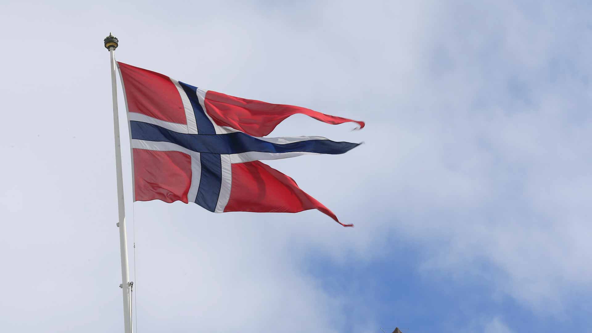 النرويج ترفع قيوداً عن تصدير مواد دفاعية إلى تركيا 