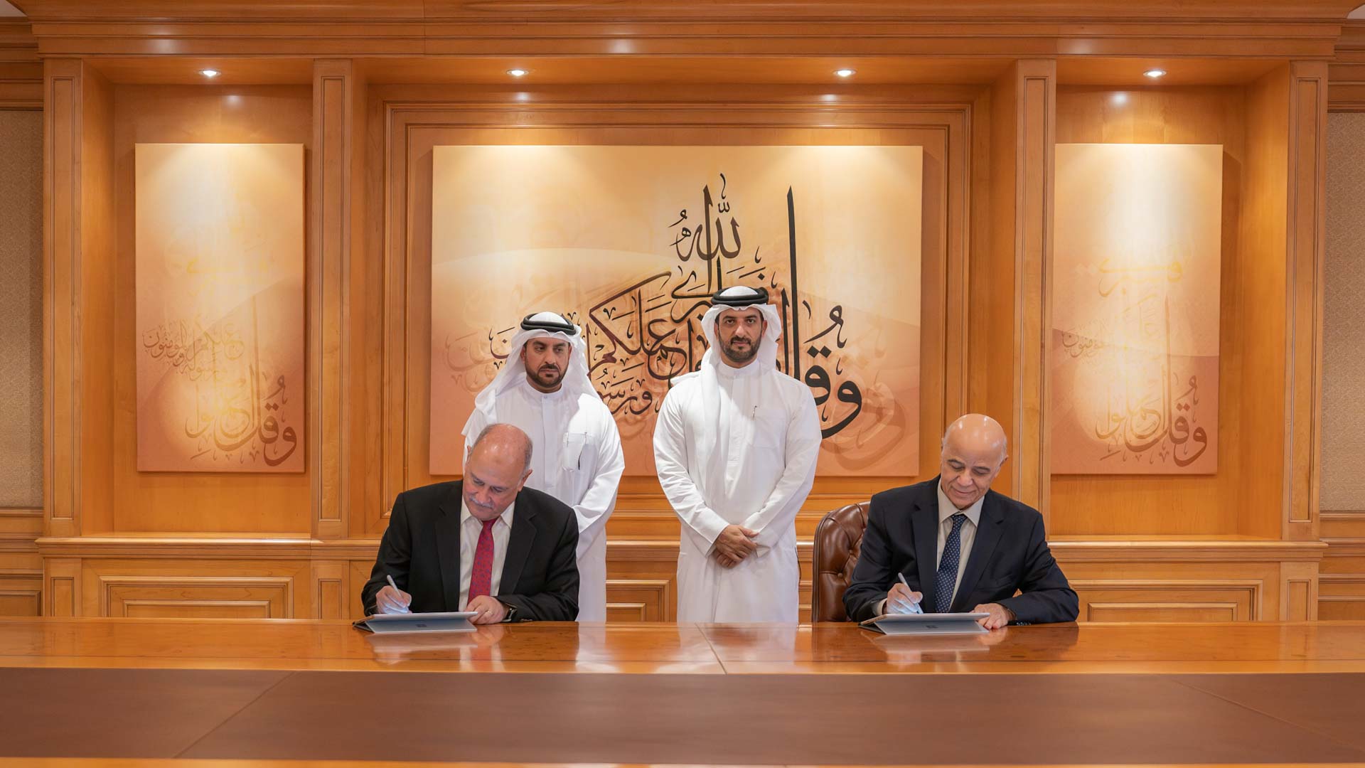 Sultan bin Ahmed attends professorship agreement signing at UoS 