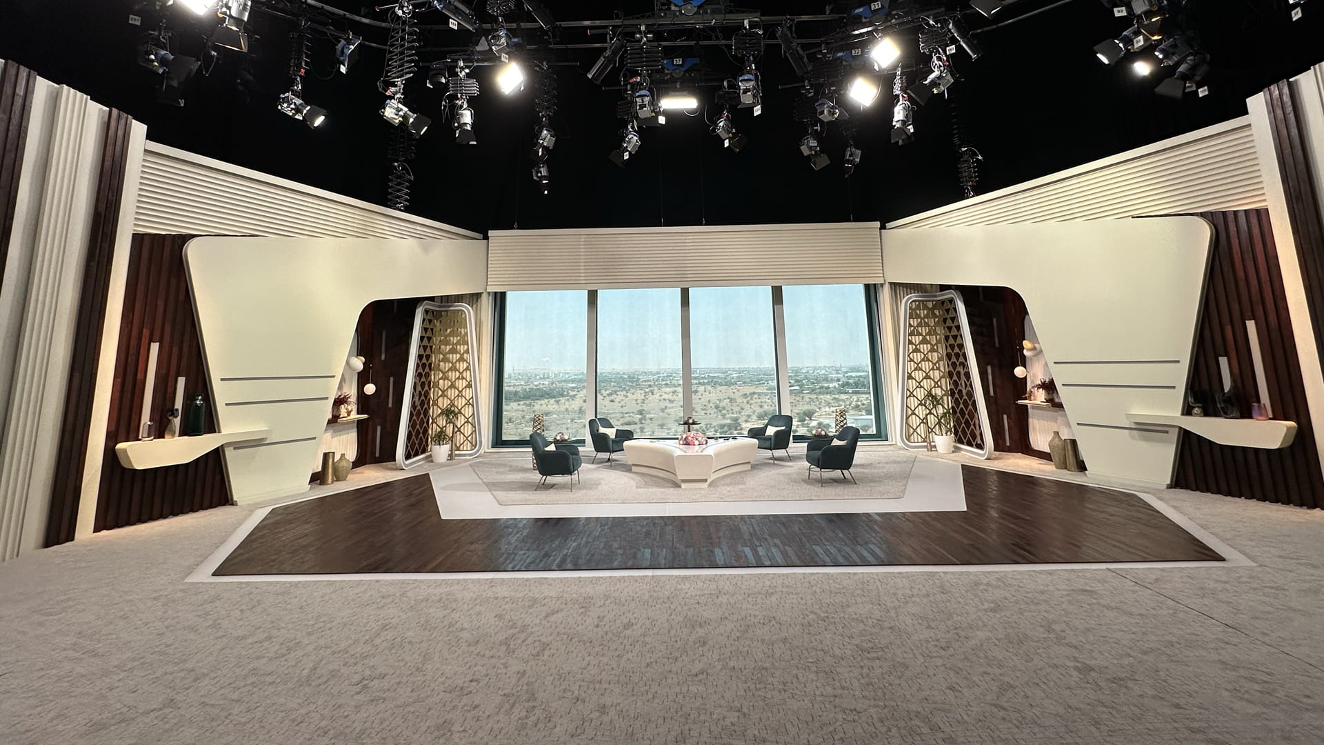 Al Ketbi: Al Wusta launches 26 prgs on its 8th anniversary 