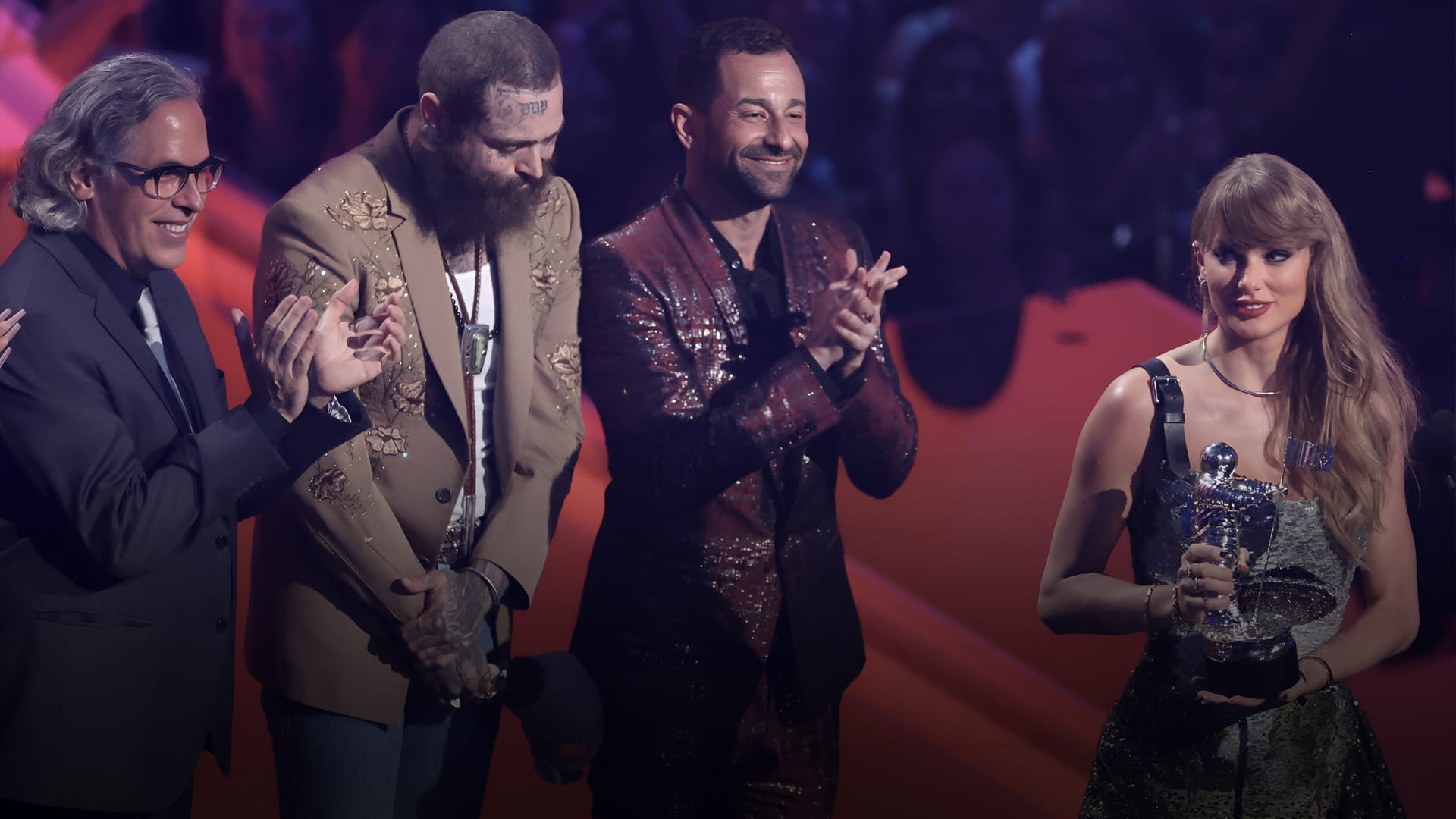 Taylor Swift again urges fans to vote at MTV VMAs 