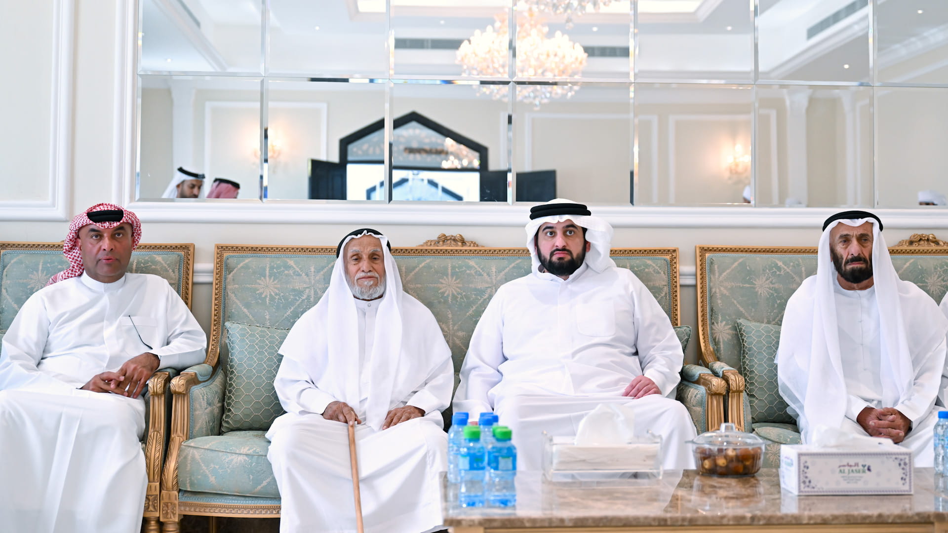 أحمد بن محمد يعزي بوفاة زوجة أحمد بن حميد المنصوري 