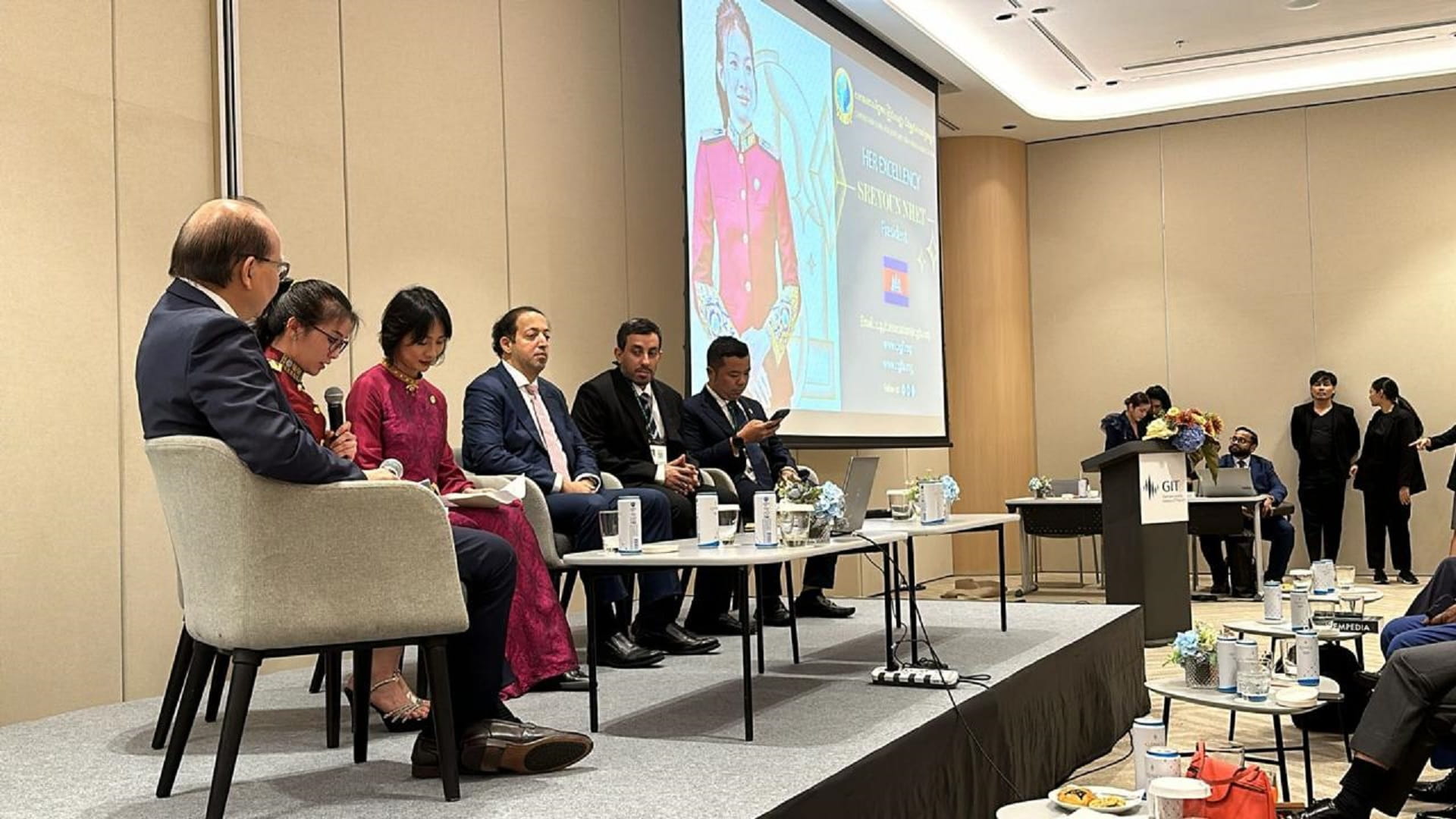 حرة مطار الشارقة تختتم مشاركة ناجحة بمعرض بانكوك الدولي للمجوهرات 