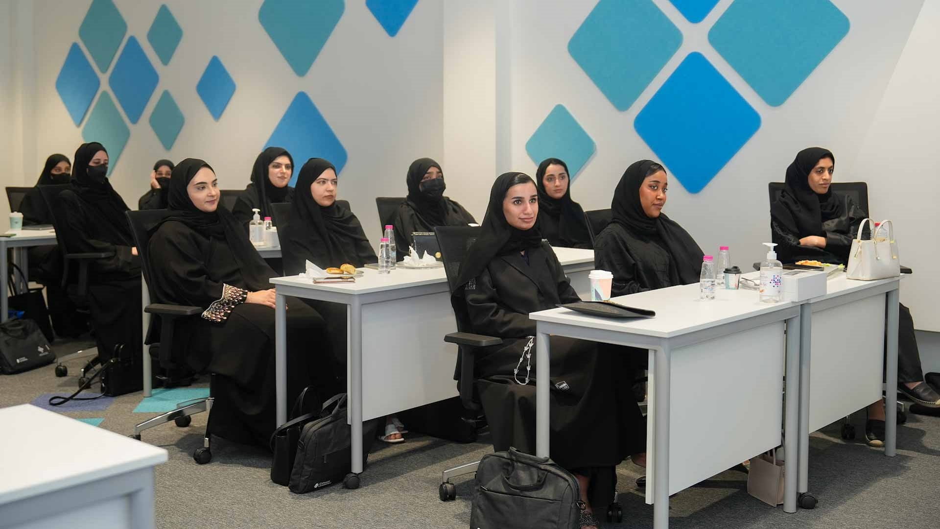 مفوضية الاعتمادالأكاديمي تعتمد أحدث برامج أكاديمية الشارقة للتعليم 