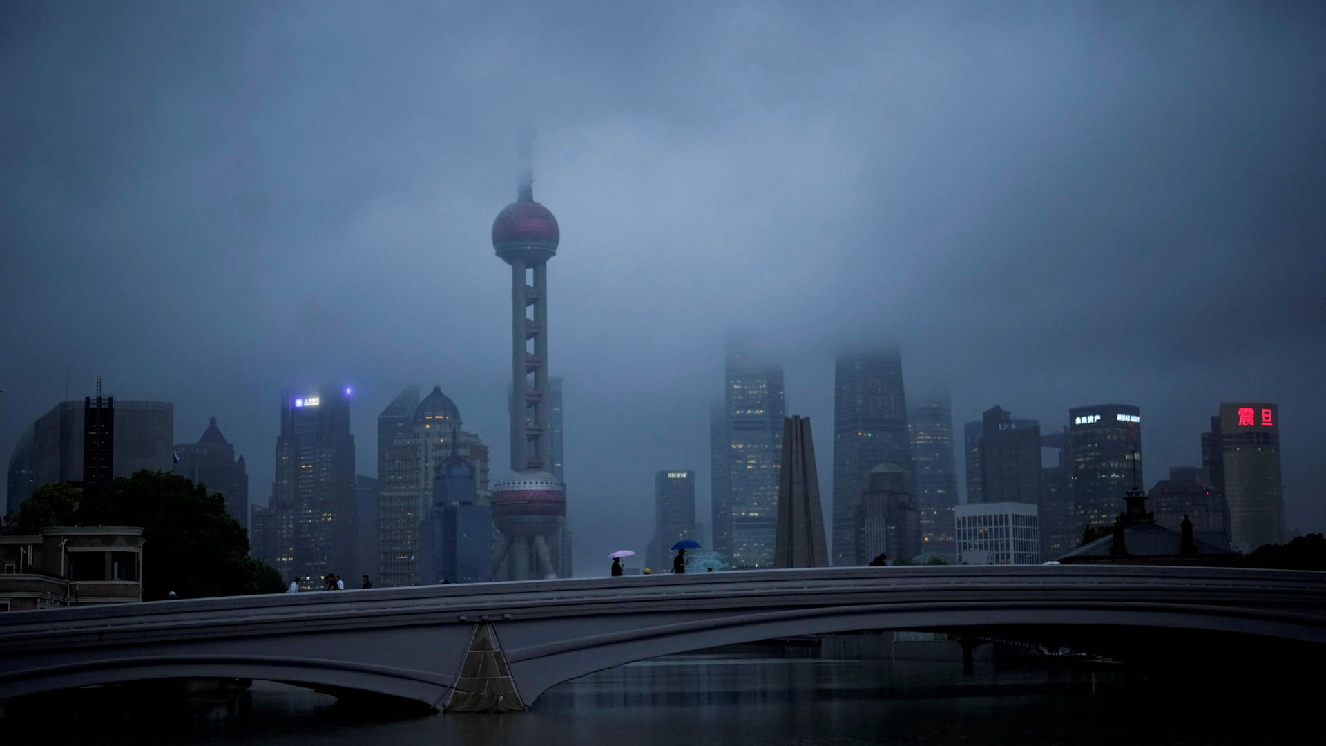 مدينة شنغهاي الصينية تستعد لأقوى إعصار منذ عام 1949