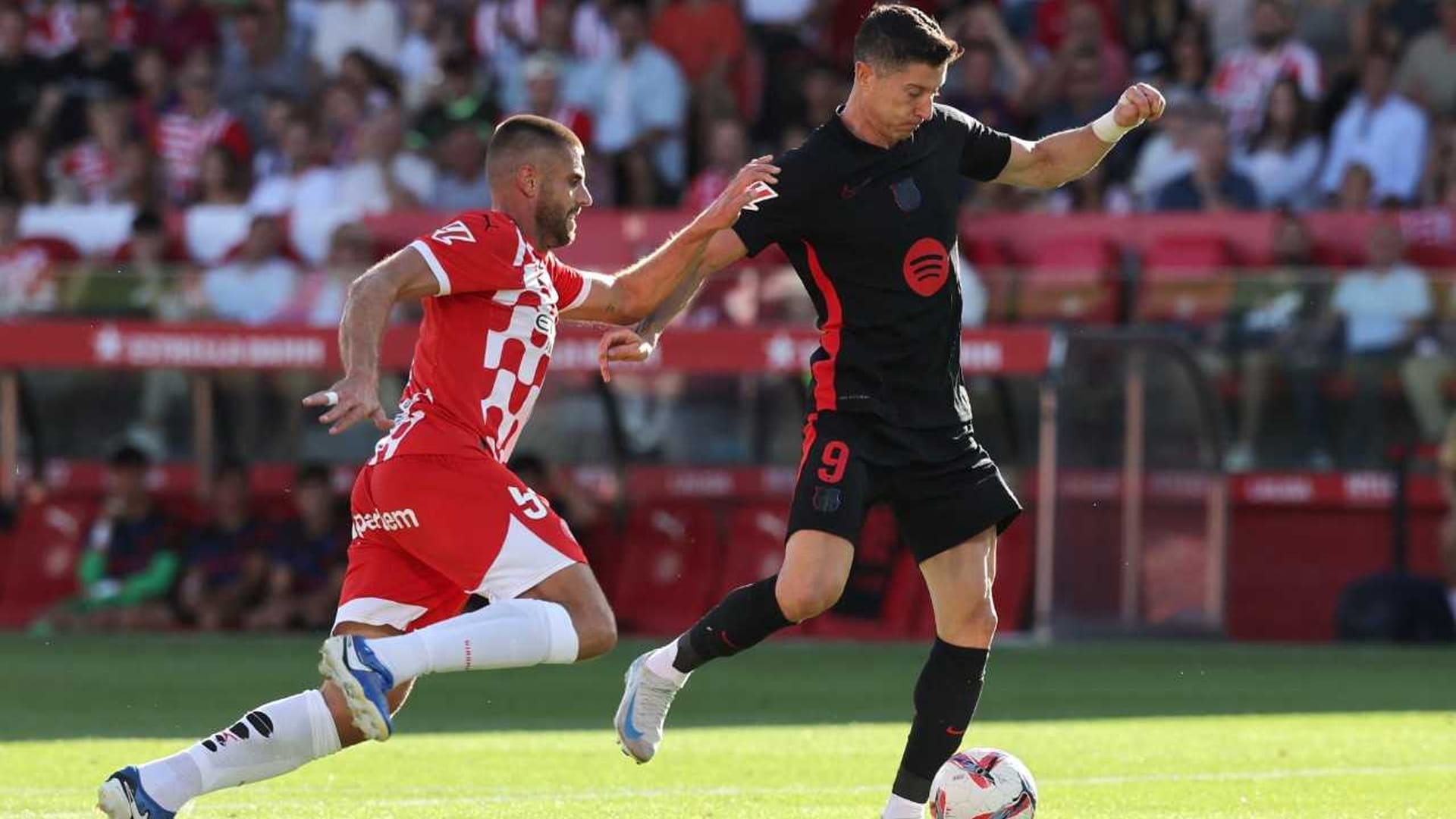 Yamal double leads Barca to 4-1 thrashing of Girona 