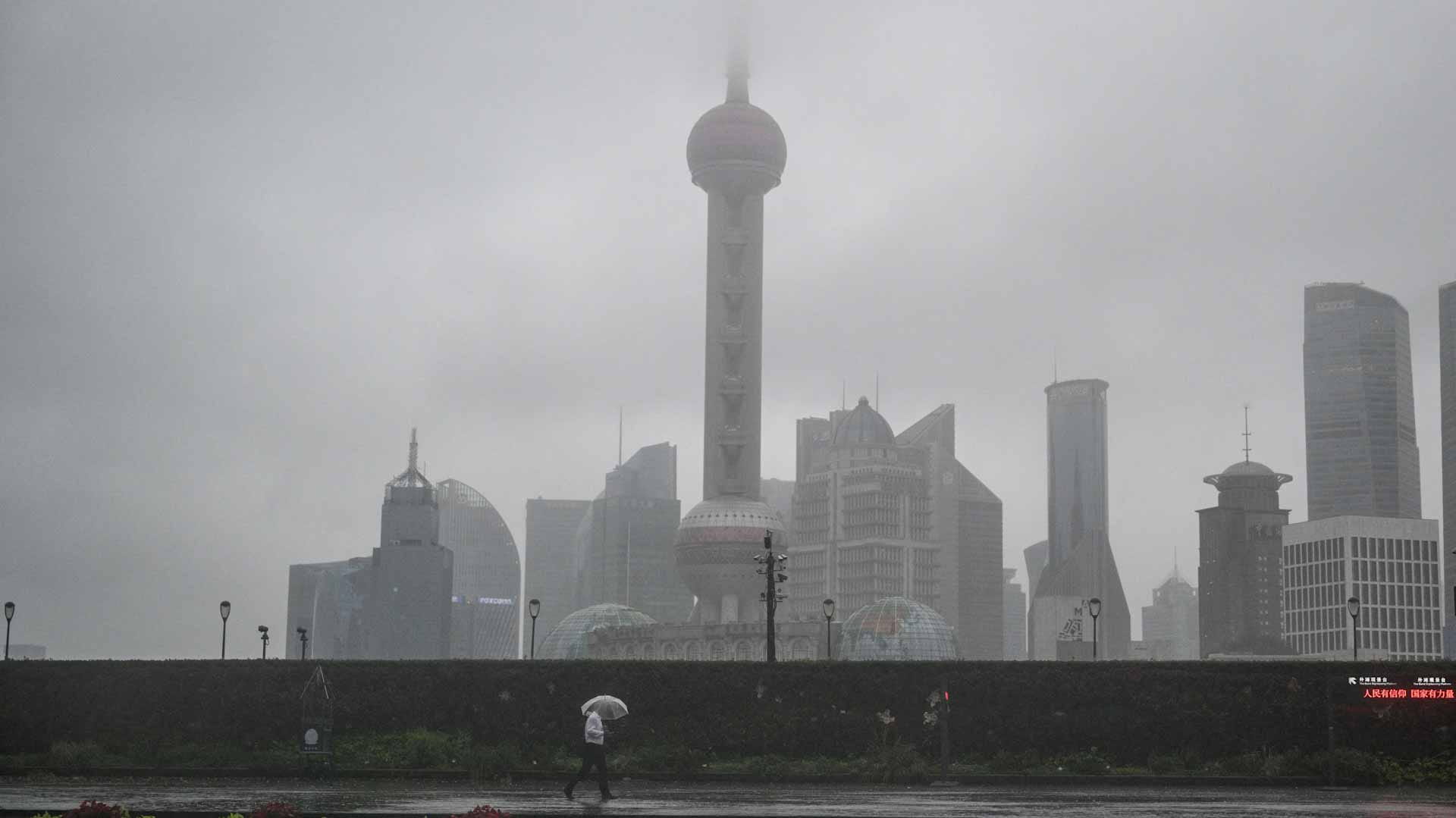 Strongest typhoon to hit Shanghai since 1949 shuts down megacity 