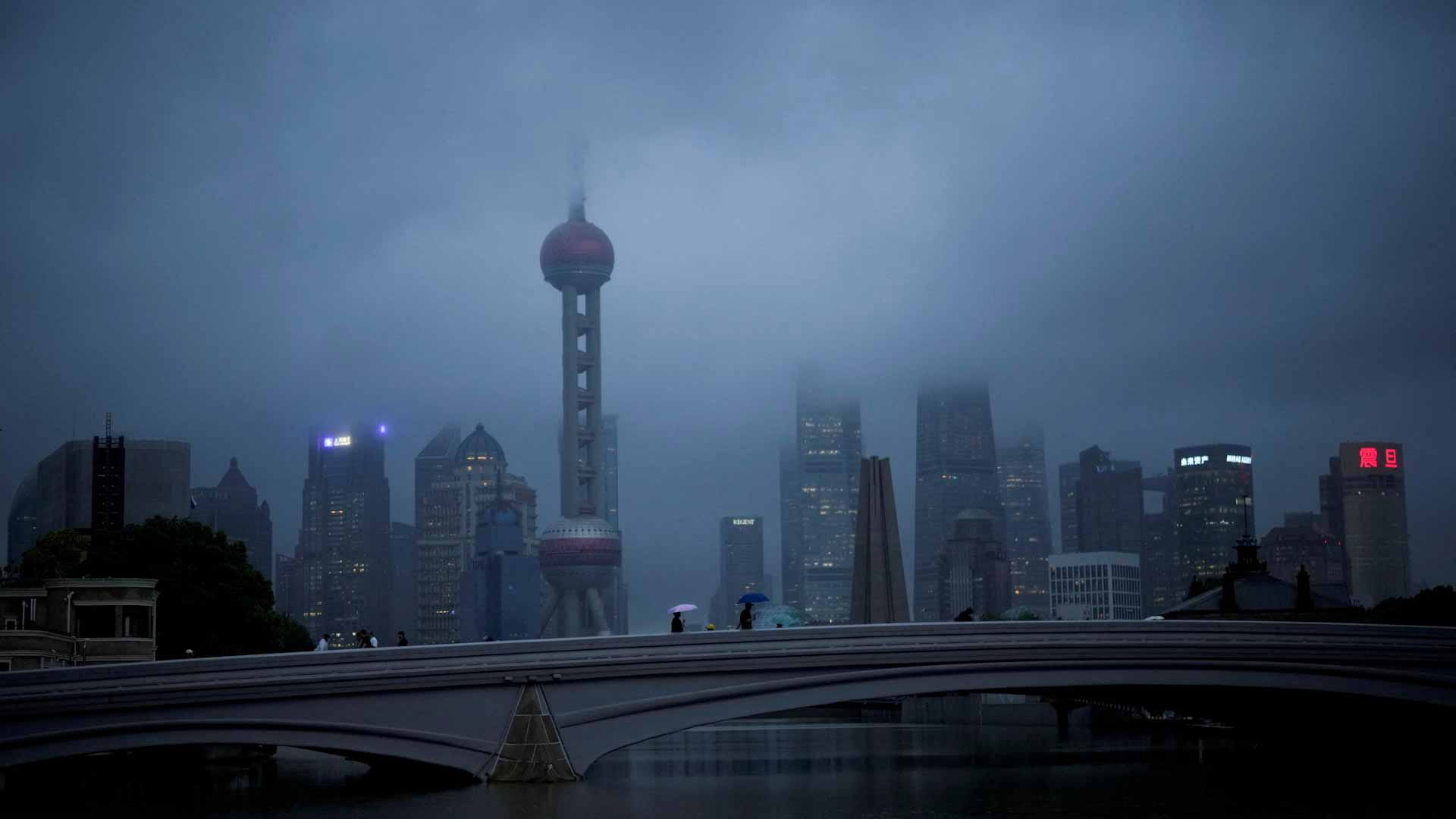 الأقوى منذ7عقود..إعصار بيبينكا يكتسح شنغهاي ويشل مركز المال الصيني