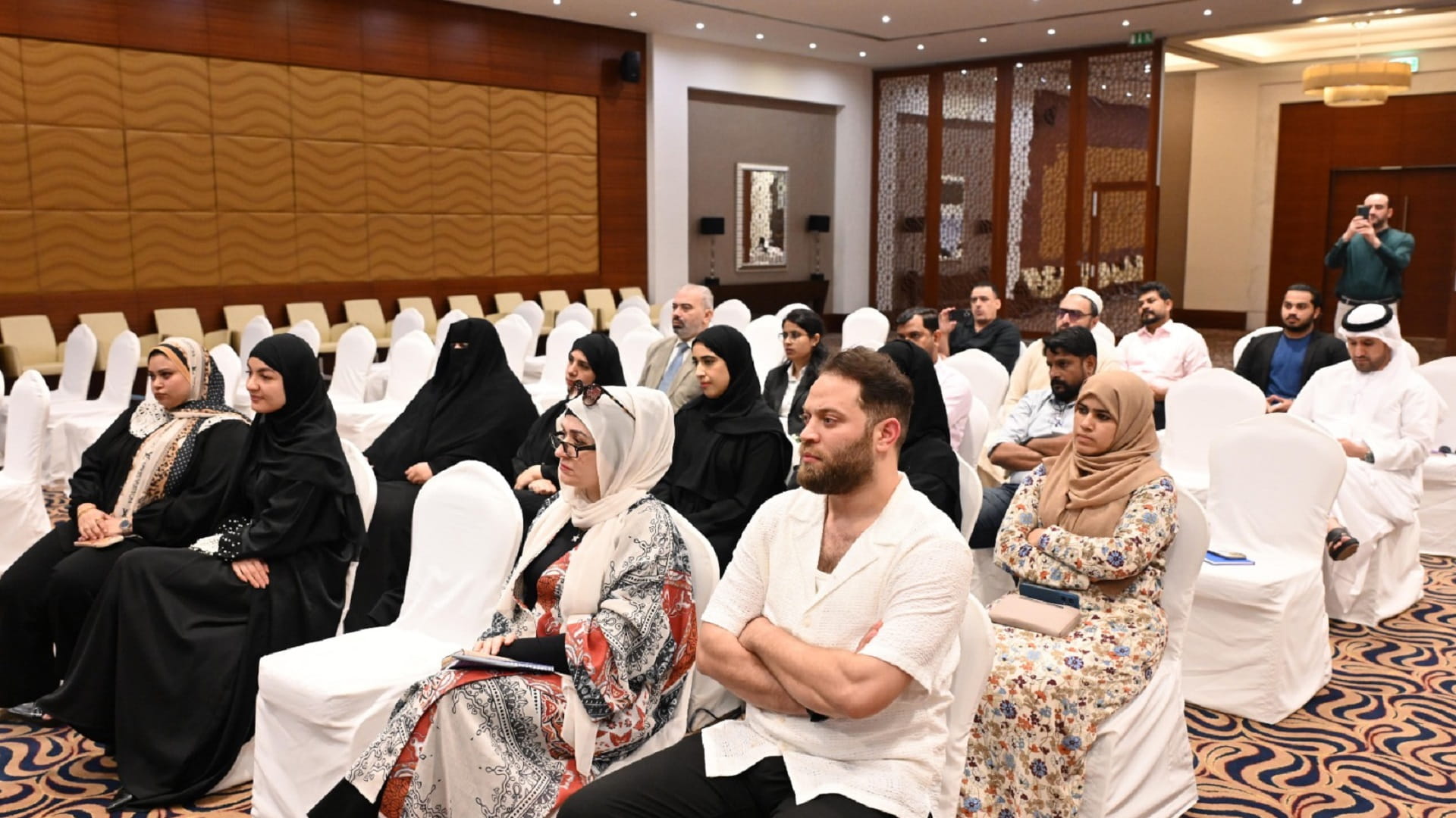 بورشة عمل.. غرفة الشارقة تحفز مشاركة القطاع الخاص ببرنامج التوطين 