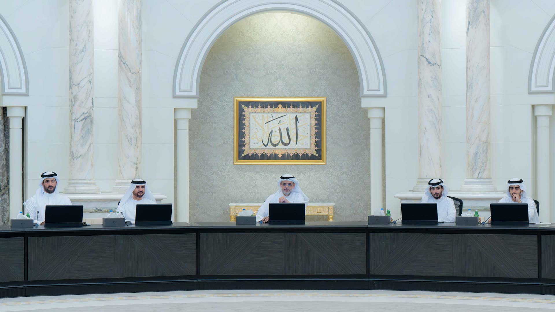 "تنفيذي الشارقة" يصدر قراراً يقضي بتعديل اختصاصات اللجنة الطبية