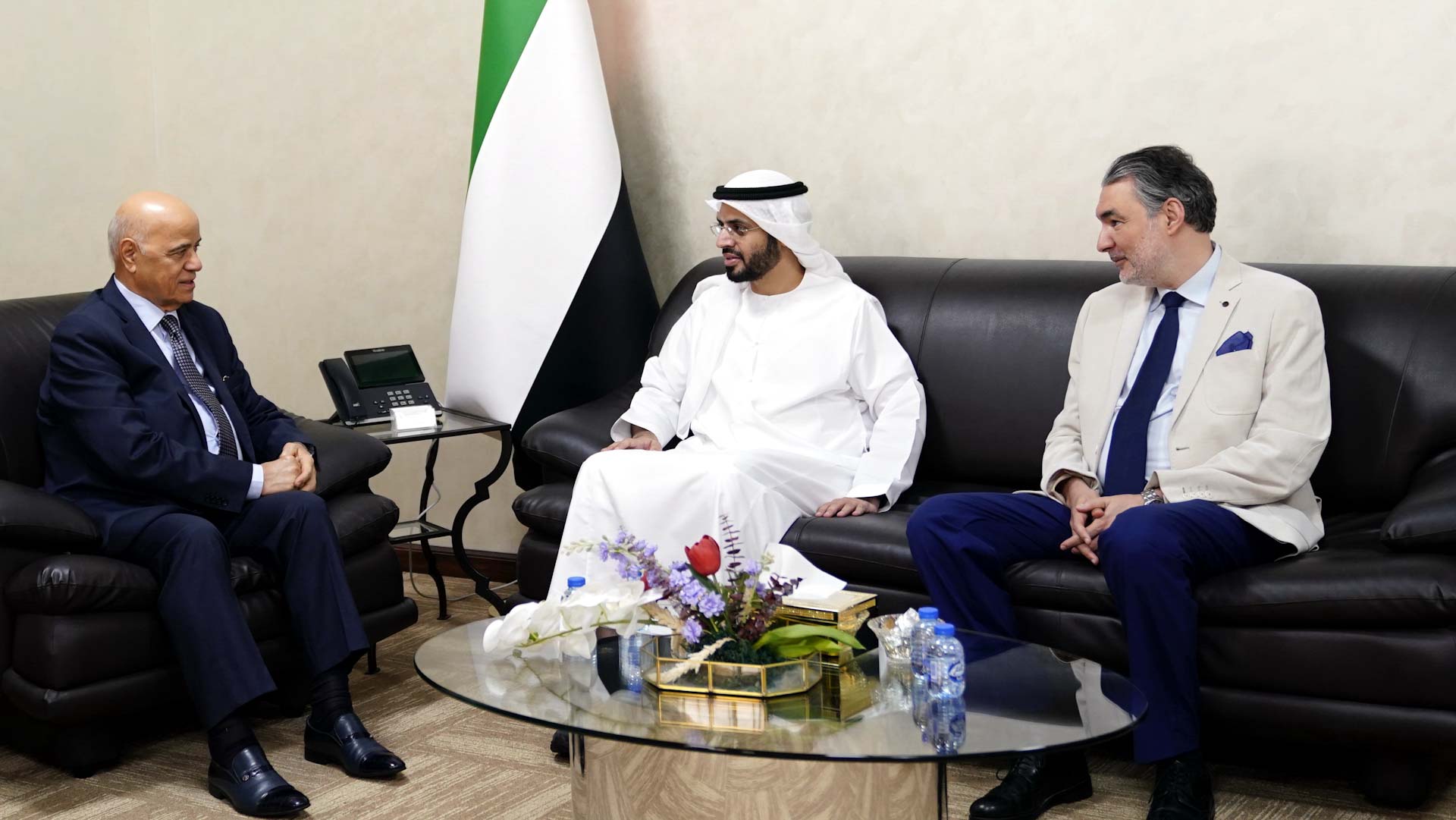 رئيس "الشؤون الإسلامية والأوقاف" يلقي محاضرة بجامعة الشارقة 