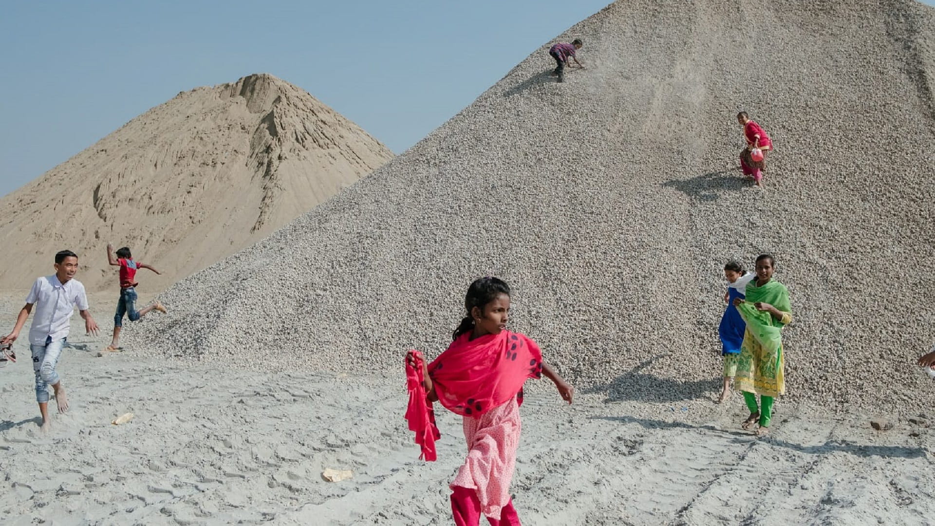 SAF organises Vantage Point Sharjah 12 