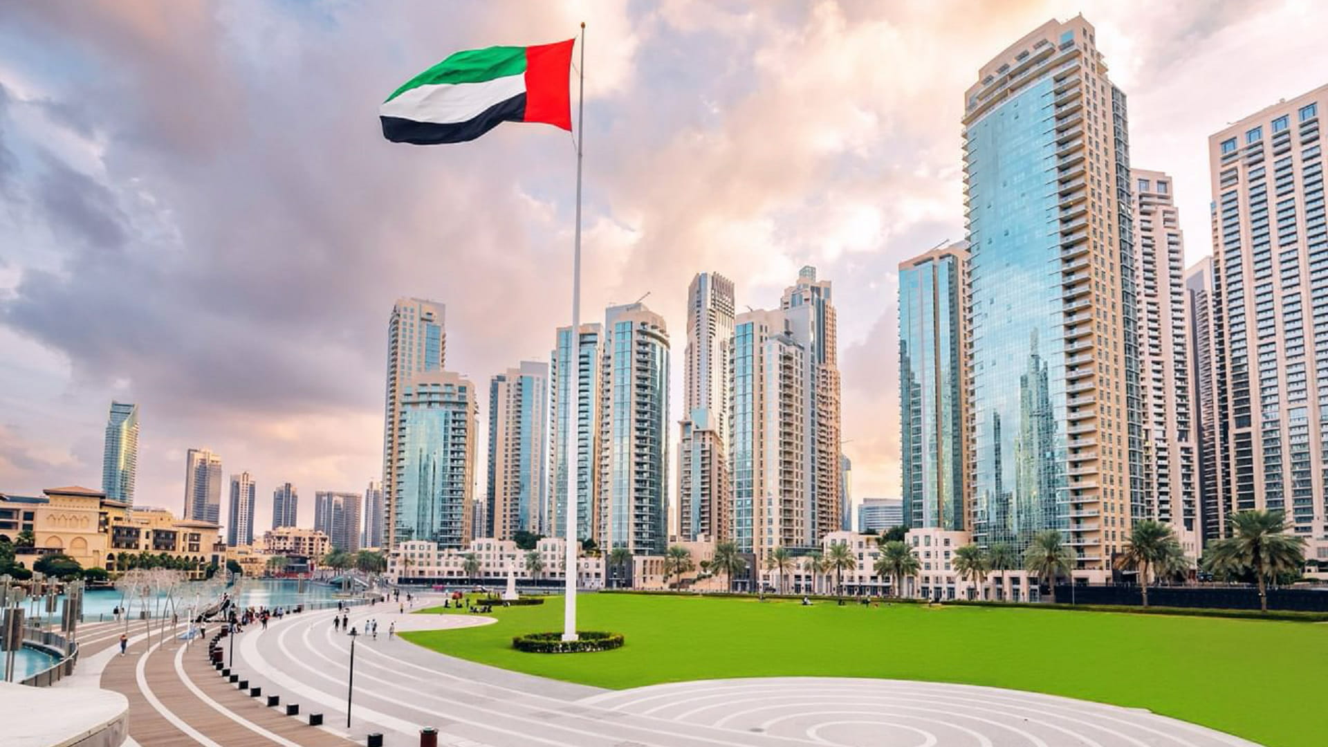 Oxford Economics projects UAE economic growth by 2025
