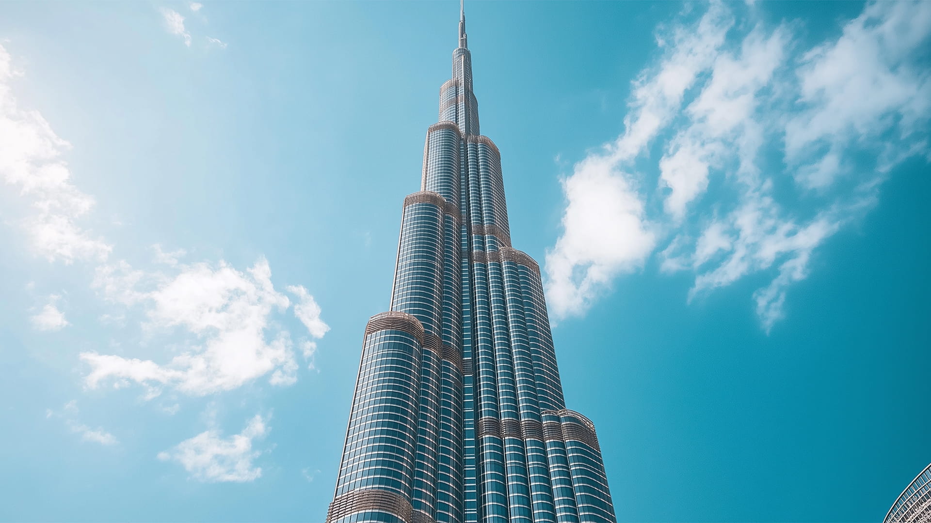 The tallest tower in the world and the future competing towers