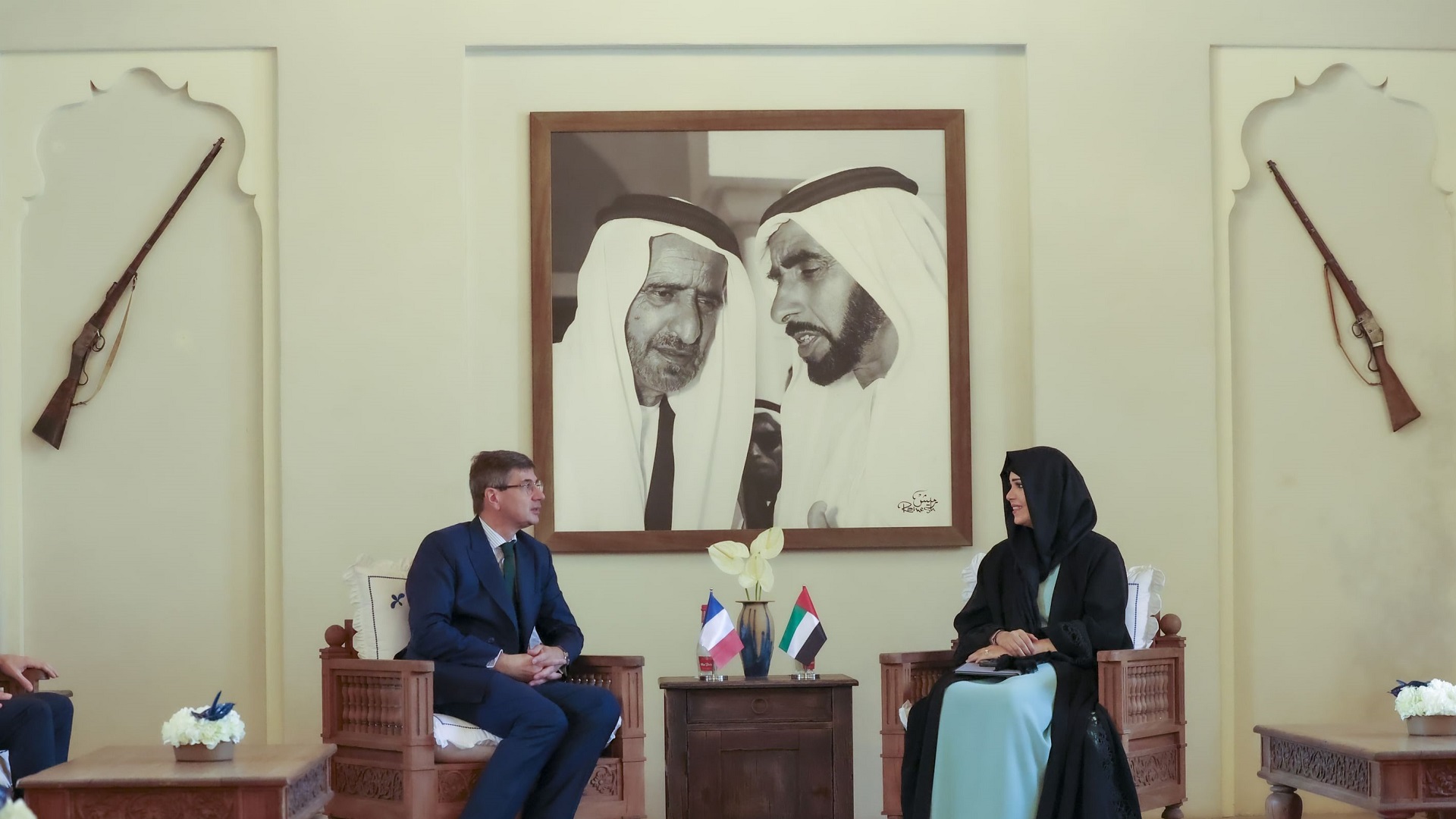 لطيفة بنت محمد تؤكد أهمية تعزيز التعاون بين الإمارات وفرنسا 