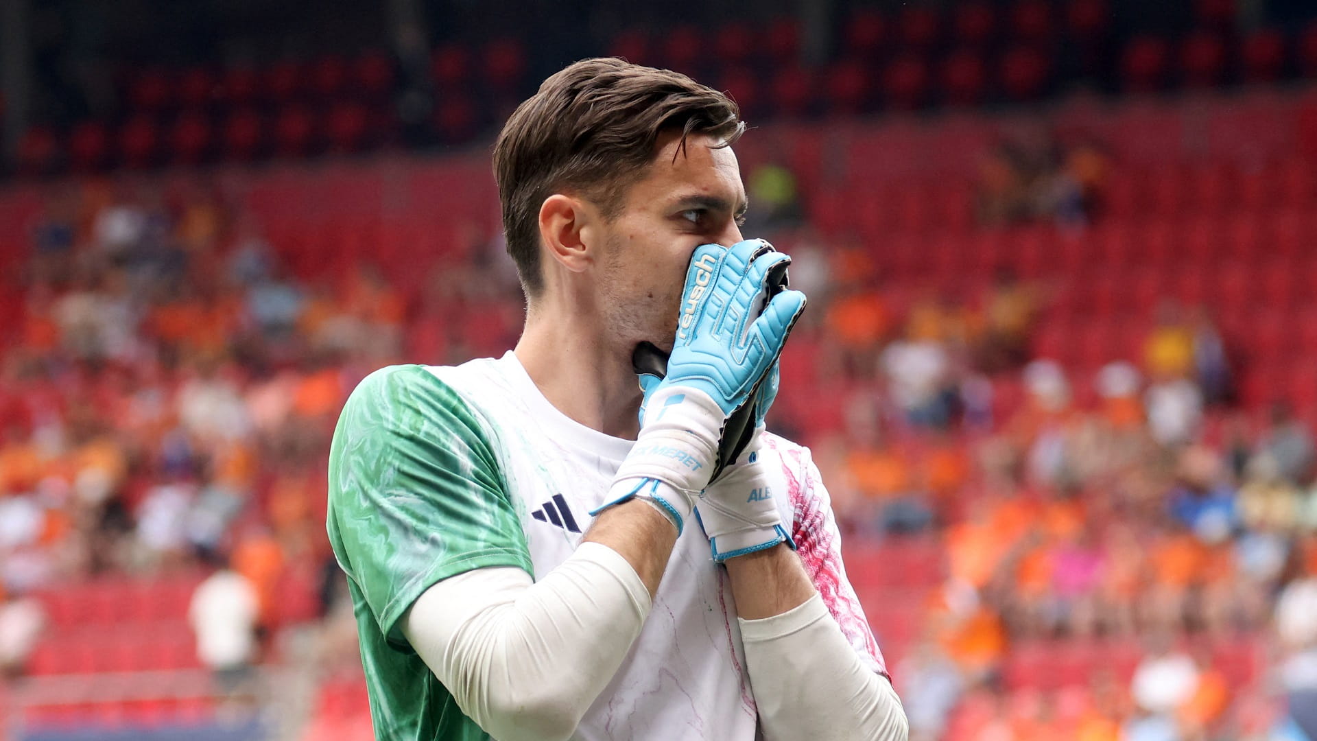 Napoli keeper Meret out with thigh strain