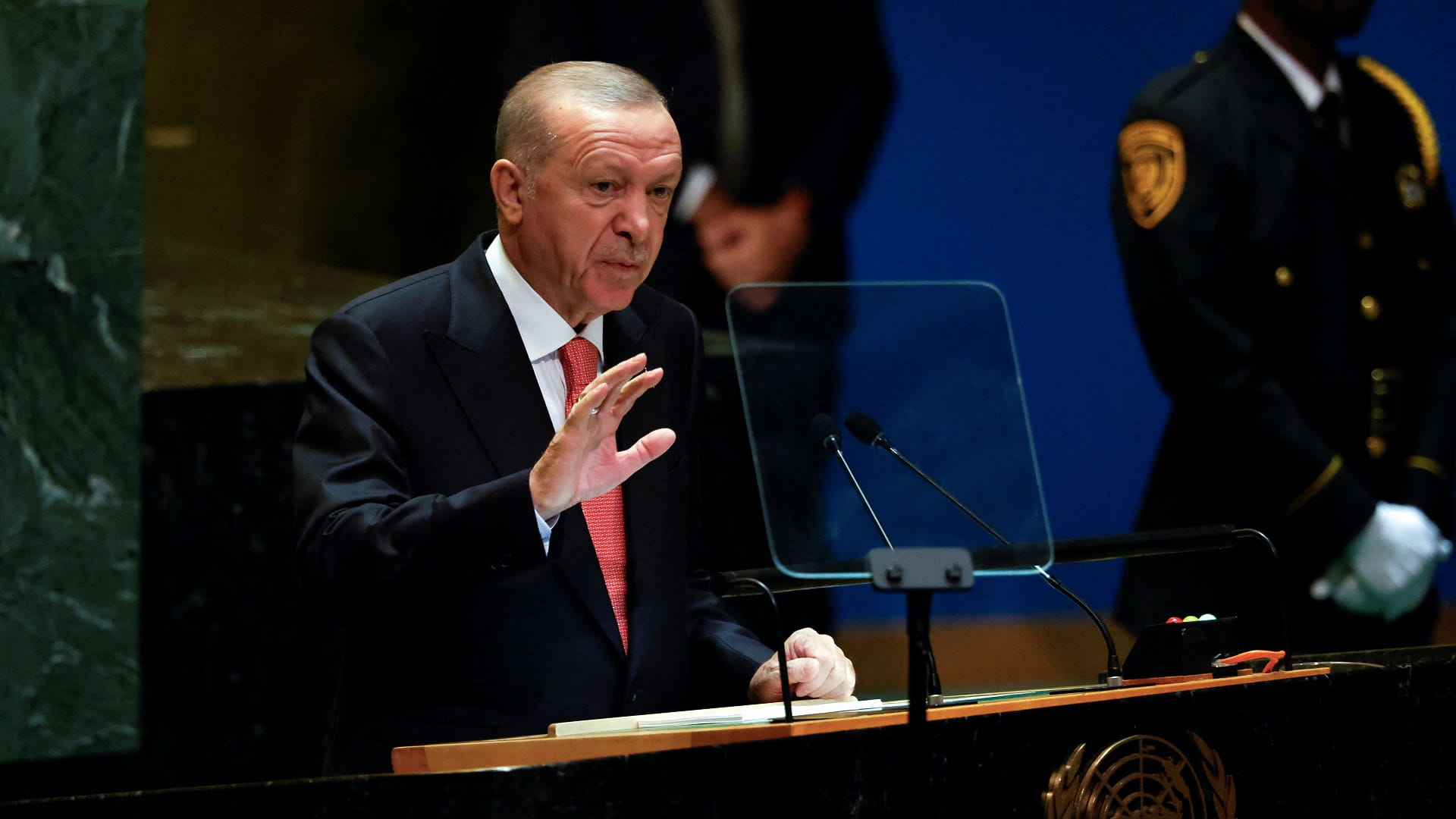 أردوغان: قيم منظومة الأمم المتحدة والعالم الغربي تحتضر في غزة 