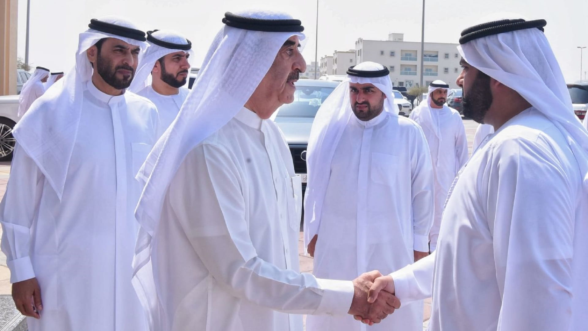 حاكم أم القيوين يتقبل تعازي ولي عهد الفجيرة بوفاة عبد الله المعلا 