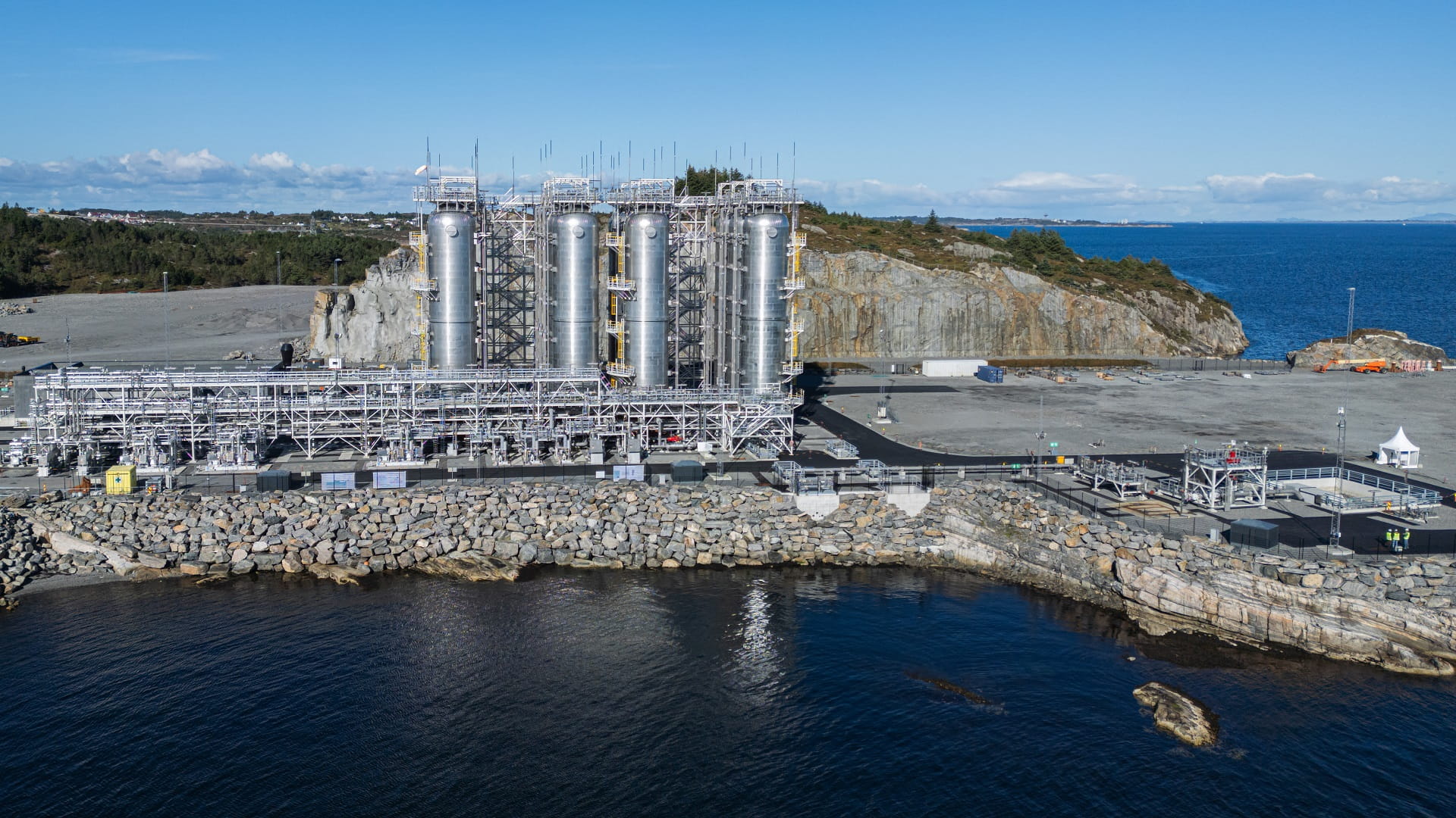 World's first CO2 storage service launches in Norway 