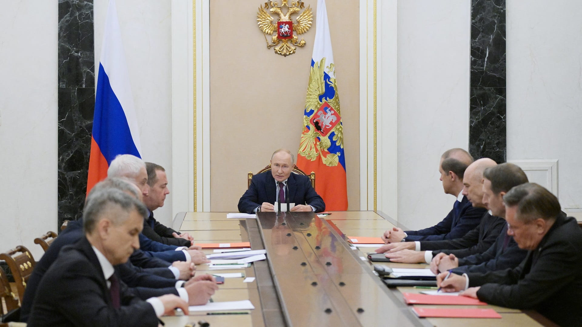 Kremlin: New nuclear doctrine is 'warning' to West 