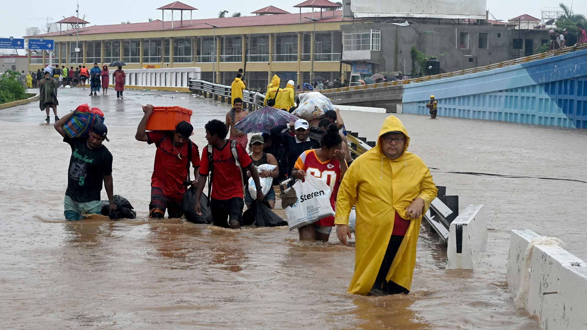 Mexico's Acapulco relives hurricane nightmare