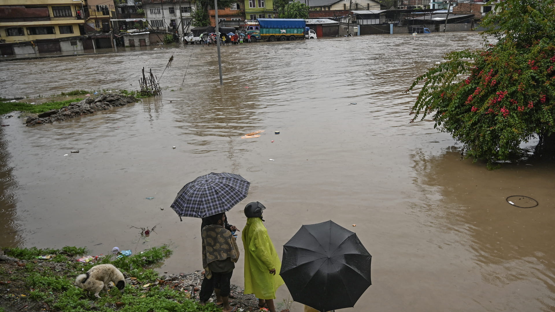 حصيلة ضحايا أمطار نيبال الغزيرة ترتفع إلى 151 قتيلاً و56 مفقوداً 
