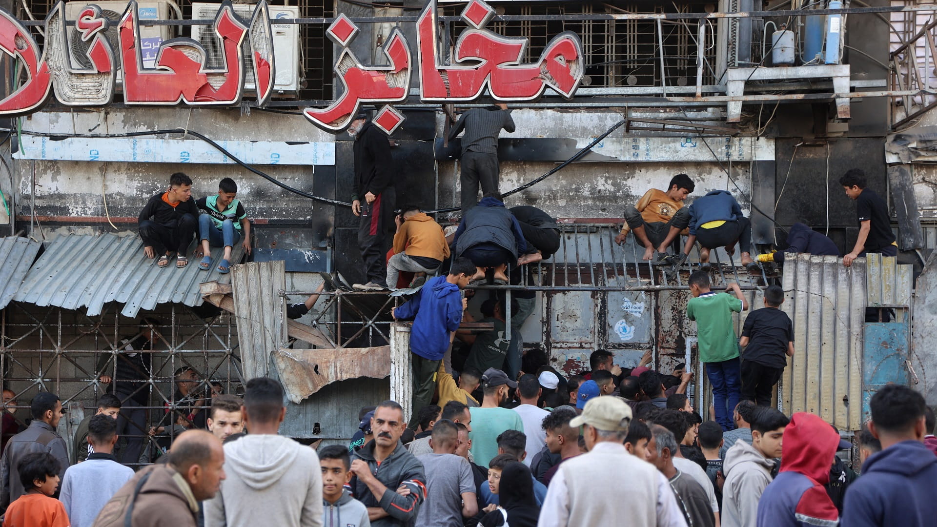 Hunger grows in Gaza as bakeries shut due to Israeli blockade 