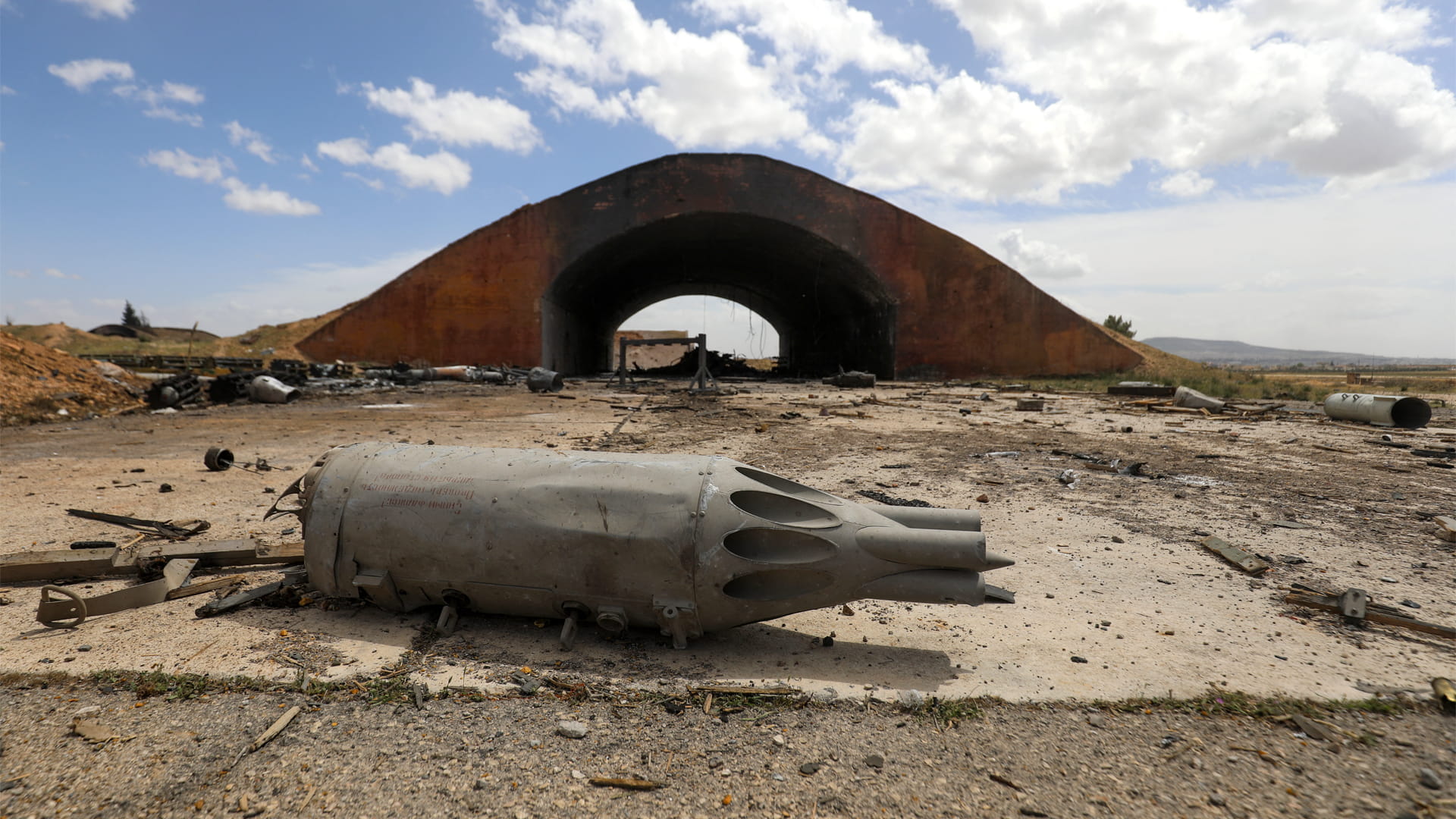 سوريا تتهم إسرائيل بزعزعة استقرارها بعد غارات وتوغلات دامية