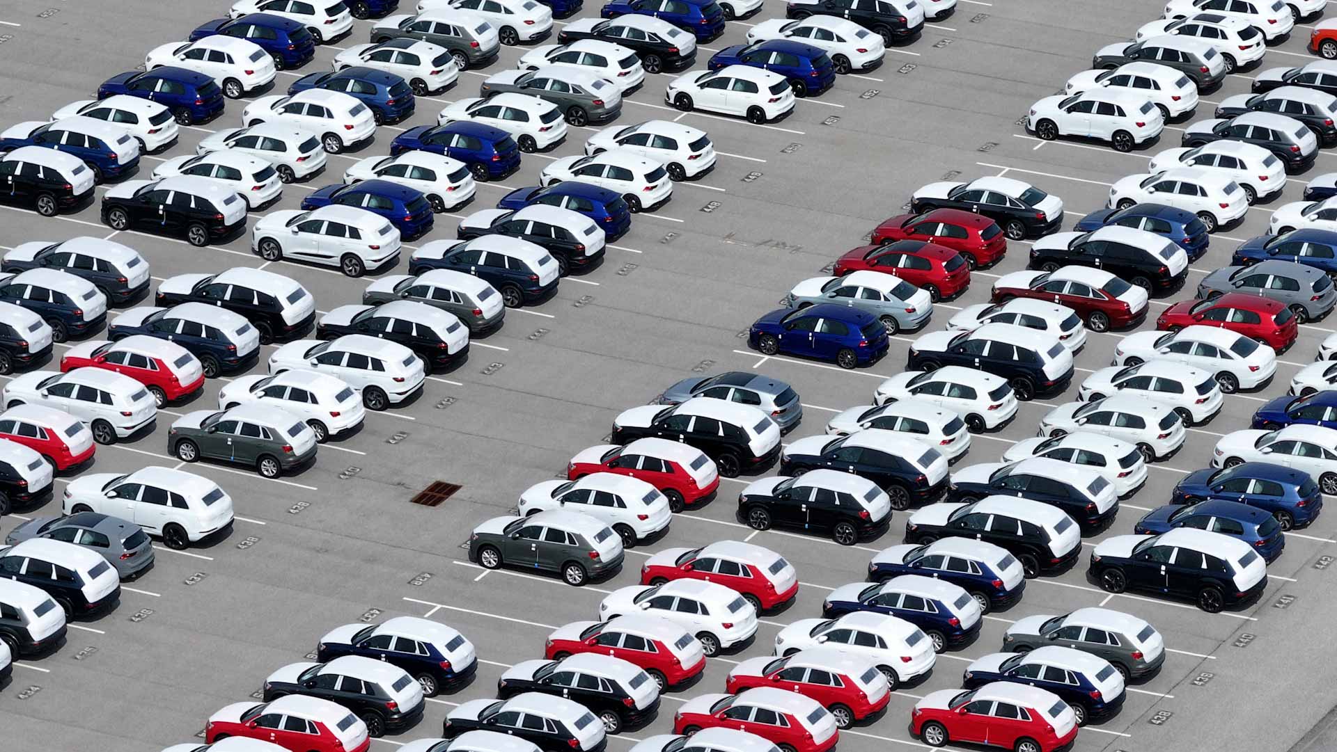 فولكسفاجن تعتزم فرض رسوم استيراد على سيارات مشمولة بتعريفات جمركية 