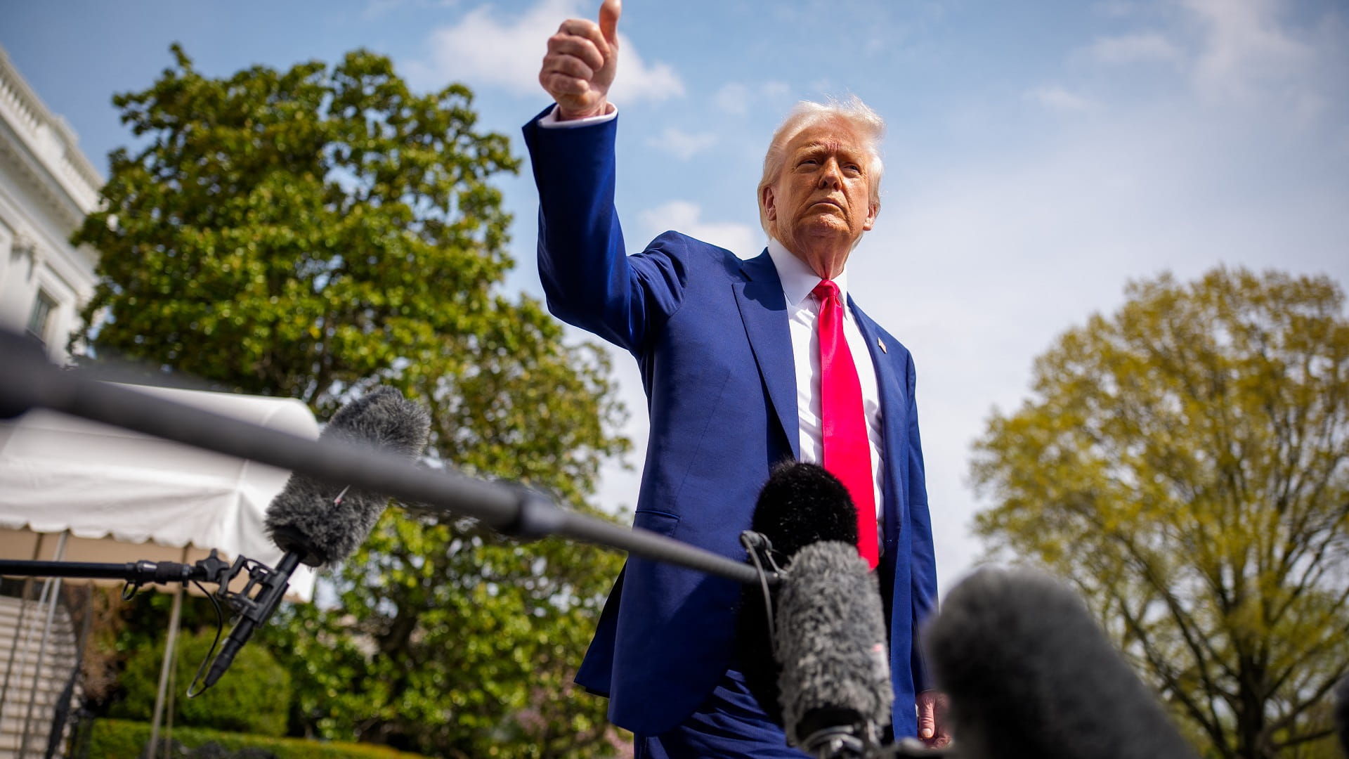 US job growth strong in March but tariff impact still to come 