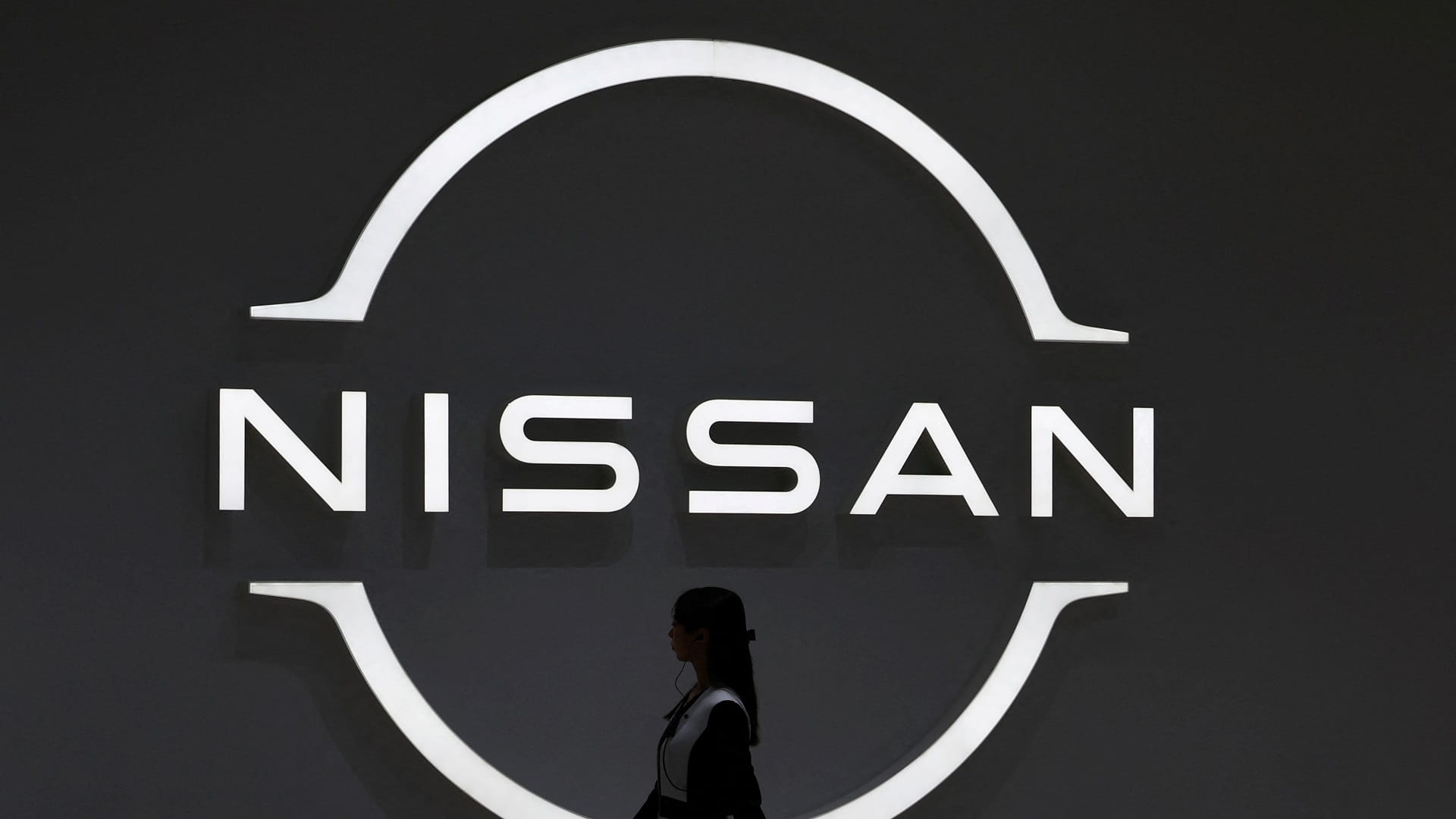 نيسان اليابانية تدرس نقل بعض عمليات إنتاج السيارات إلى أميركا 