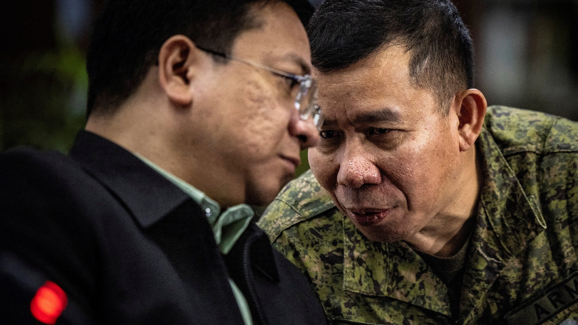 مانيلا تعبر عن قلقها إزاء اعتقال الصين لثلاثة فلبينيين 