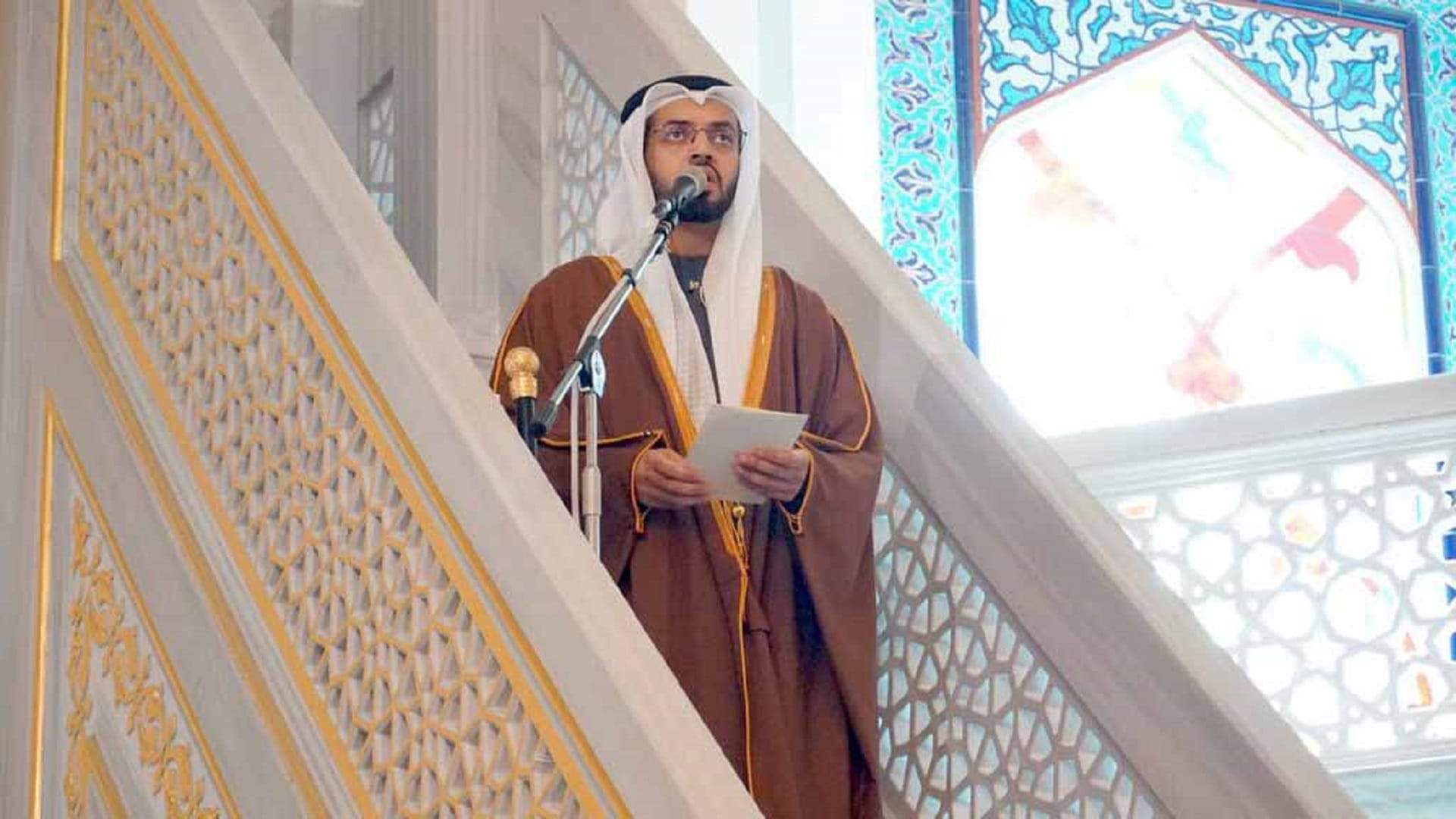 عمر حبتور الدرعي يلقي خطبة الجمعة بجامع موسكو الكبير 