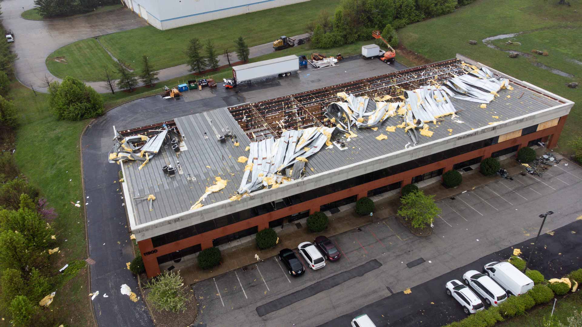 US storms, 'devastating' flooding death toll climbs to 17 