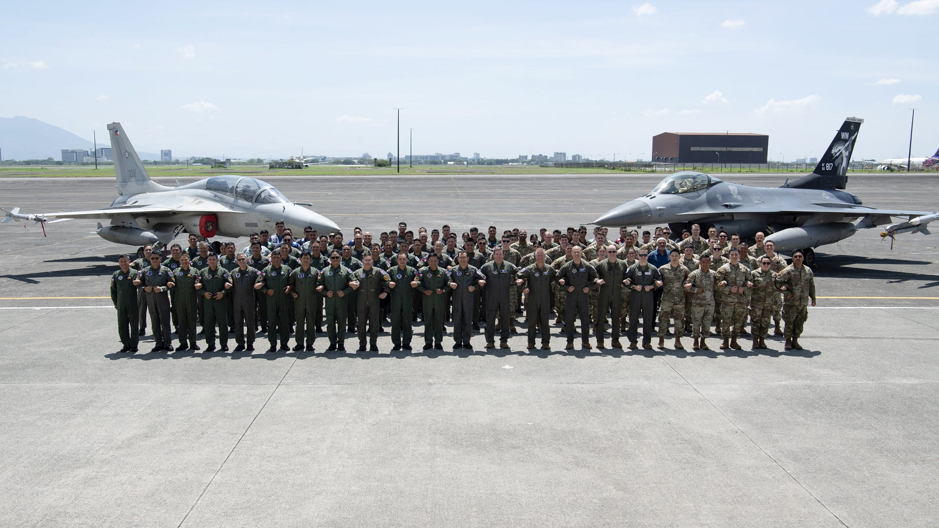 الفلبين والولايات المتحدة تبدآن مناورات عسكرية تهدف إلى الردع