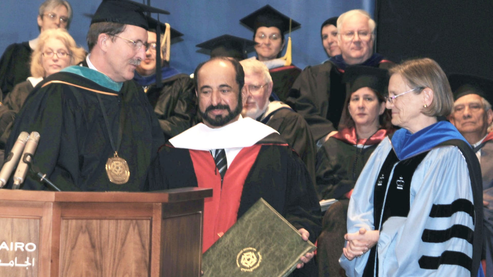 DSQC commemorates Sharjah Ruler’s honorary doctorate from AUC 