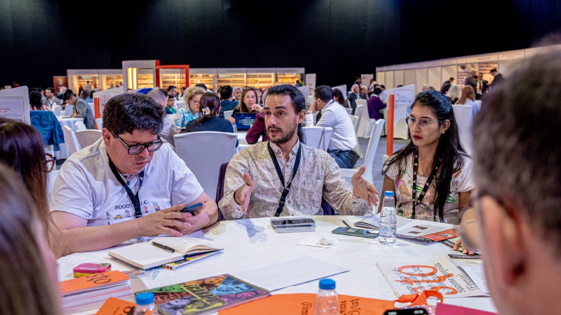 صورة بعنوان: مؤتمر الموزعين الدولي يناقش دور الذكاء الاصطناعي في تعزيز المبيعات 