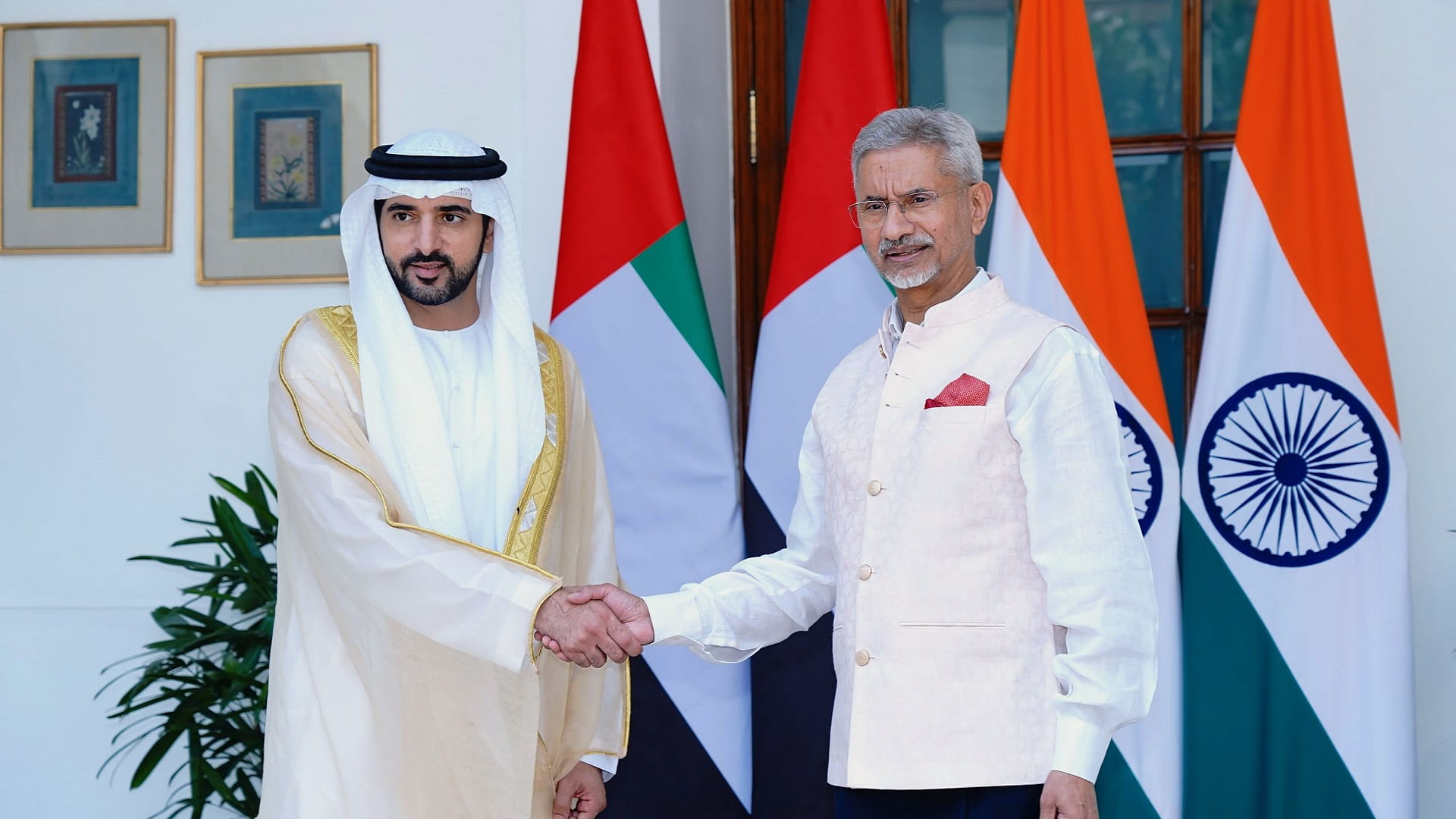 Hamdan bin Mohammed meets with India’s External Affairs Minister 