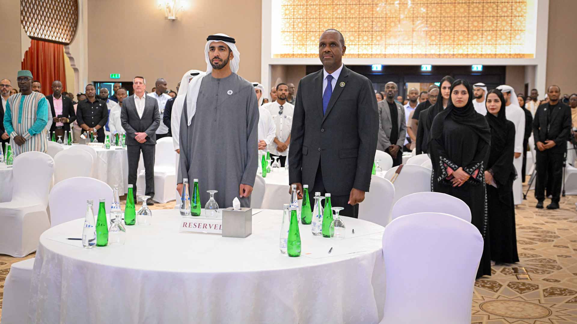 شخبوط بن نهيان يحضر حفل سفارة رواندا بمناسبة اليوم الوطني 