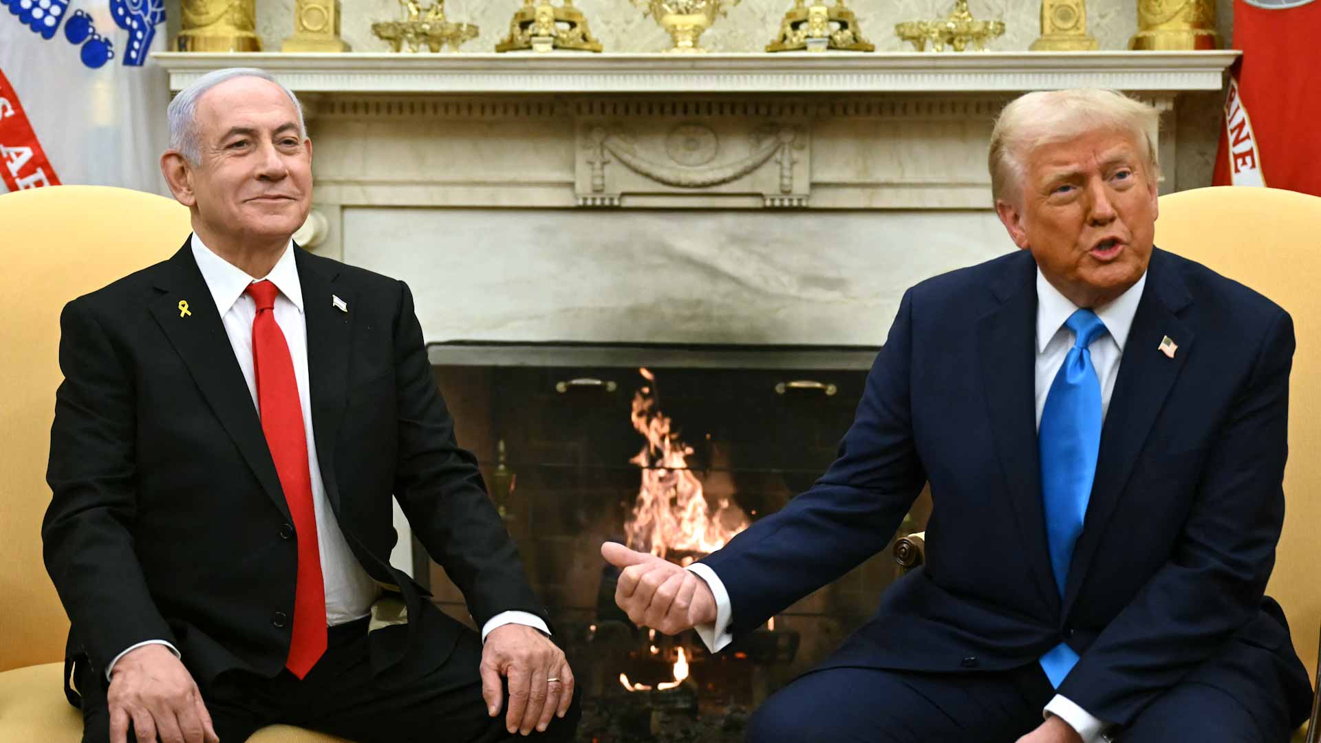 ترامب يعود إلى العصا والجزرة لتطويق برنامج إيران النووي 