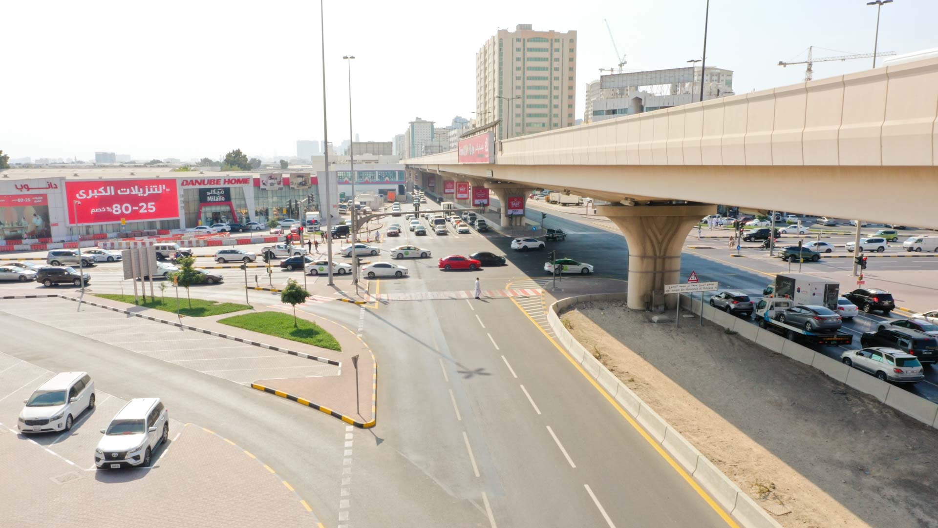 صورة بعنوان: "طرق الشارقة" تضيف مساراً بطول 180 متراً لتقاطع الشيخ جمعة المطوع 