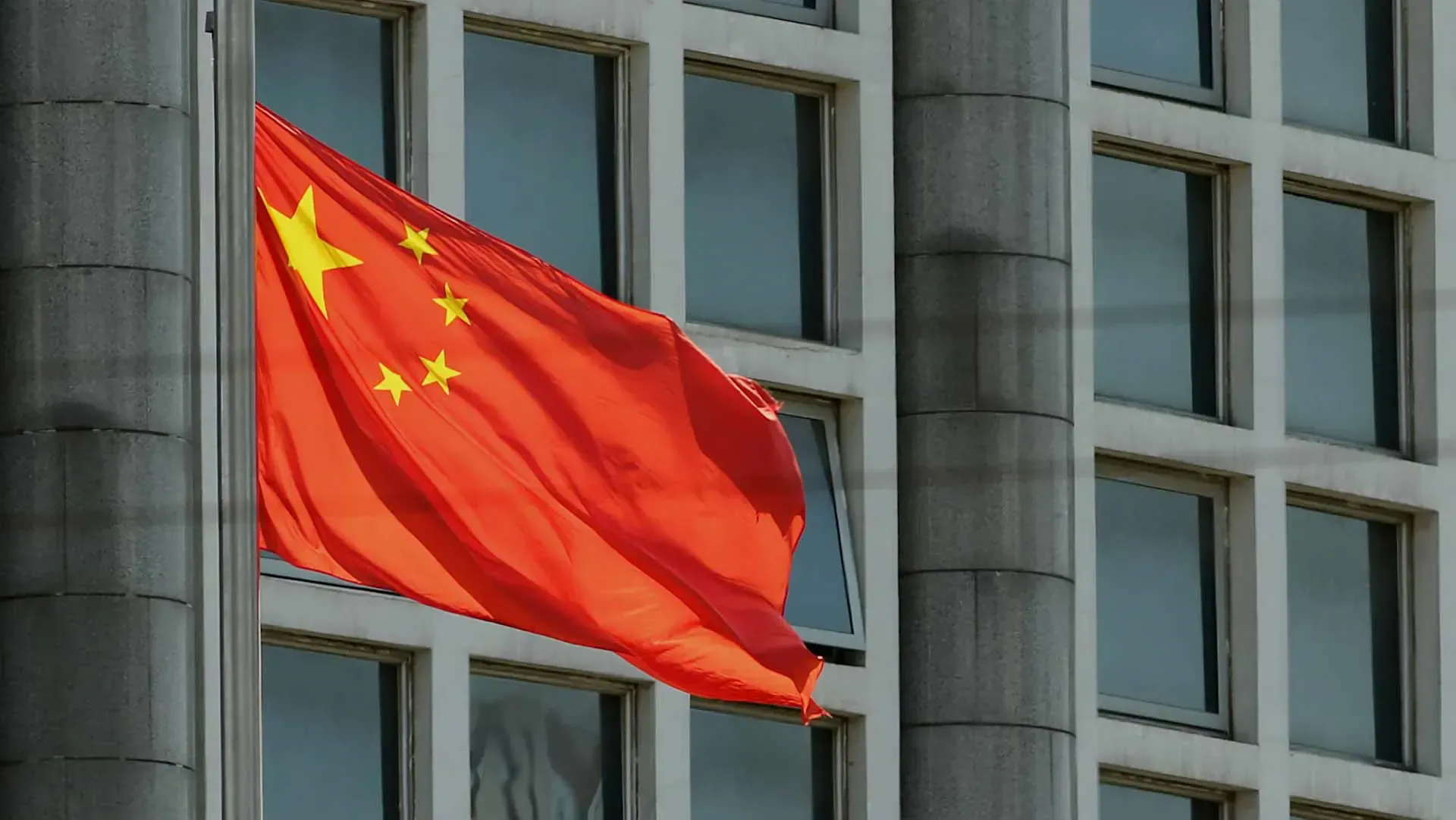China to 'moderately reduce' number of US film imports 