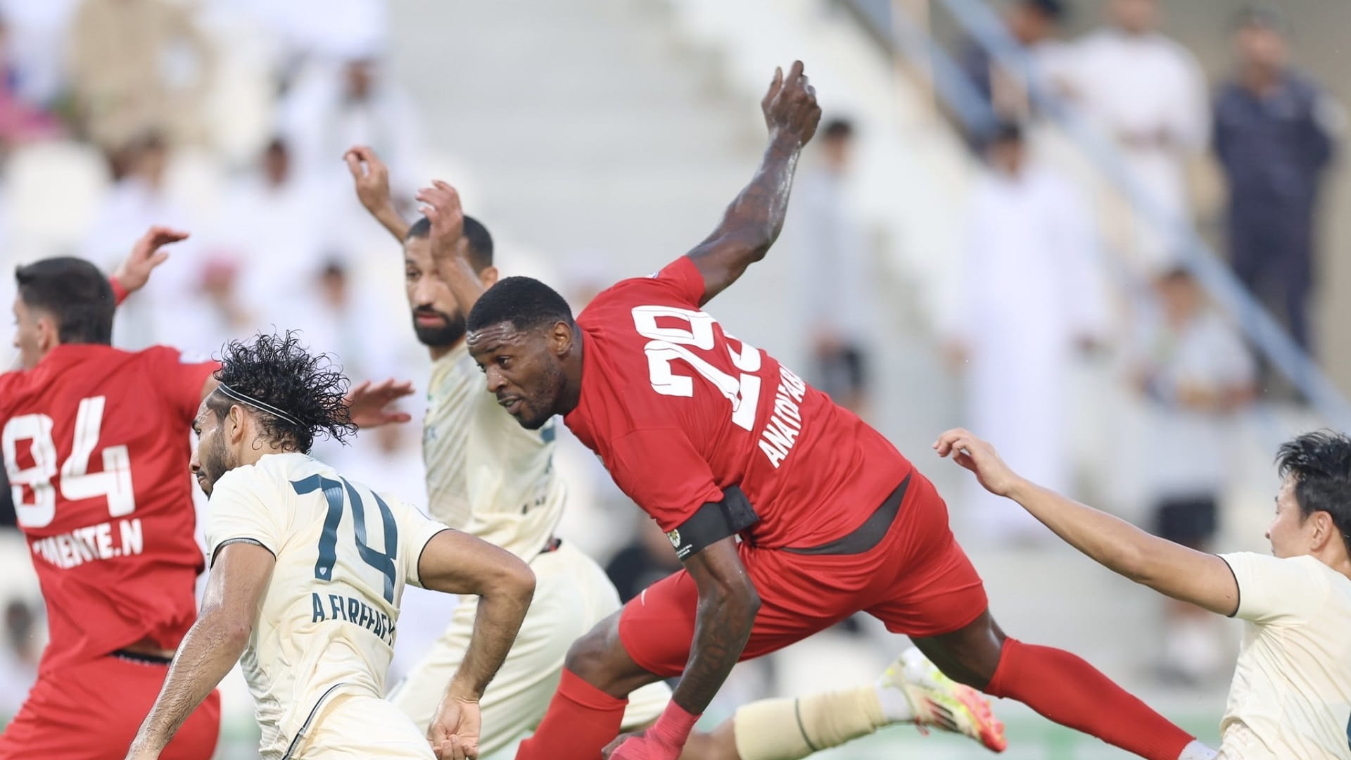 تعادل خورفكان والبطائح في دوري أدنوك للمحترفين 