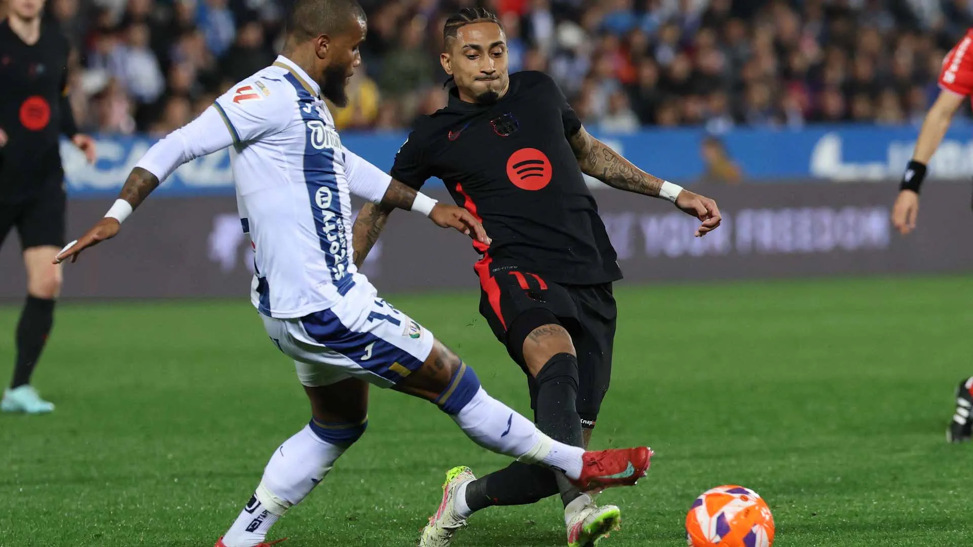 Barcelona extends lead at top of La Liga with win over Leganés 