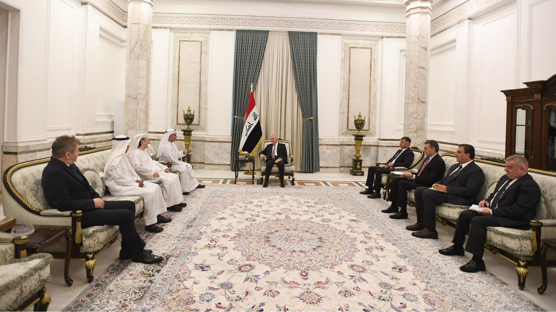 Iraqi President welcomes Arab Balloon Team 